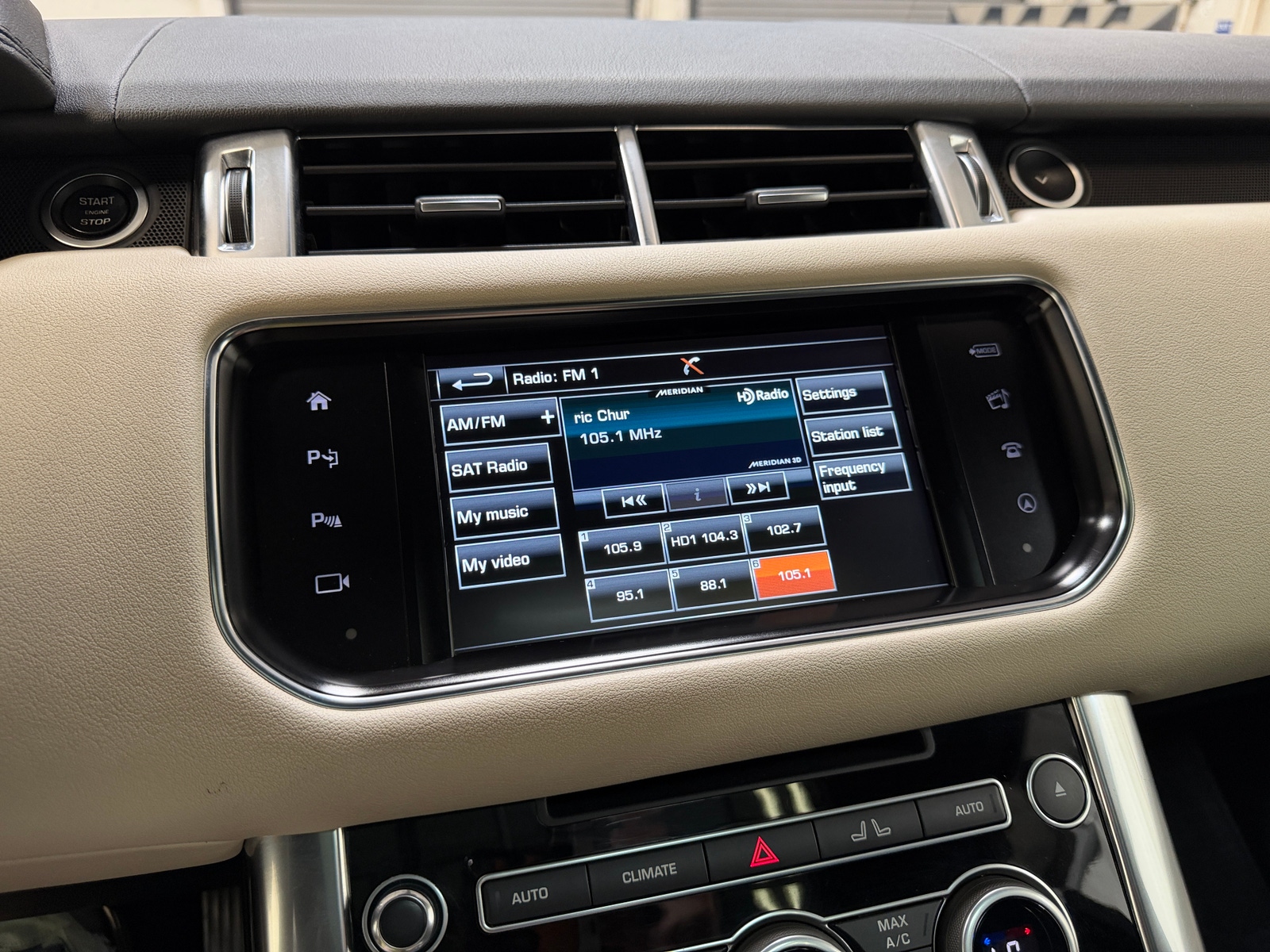 Thumbnail: 2016 Land Rover Range Rover Sport - 4