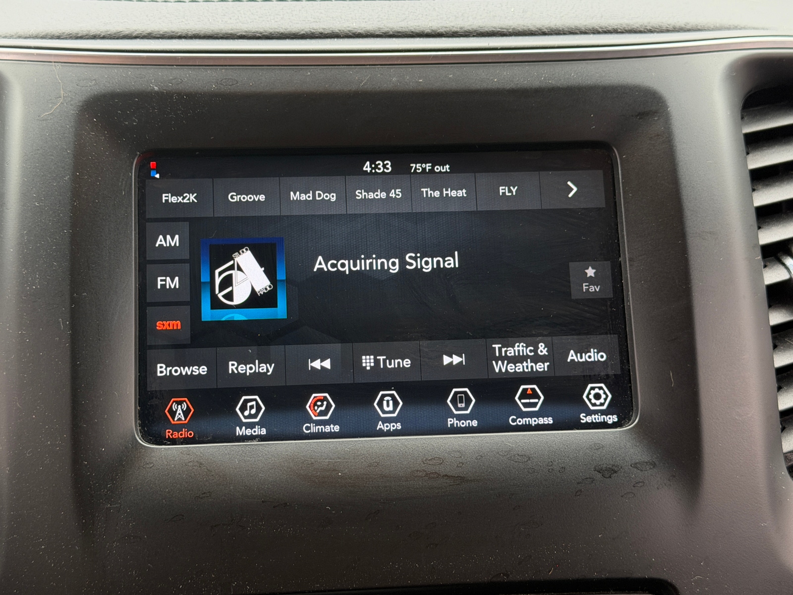 Thumbnail: 2019 Jeep Cherokee - 4