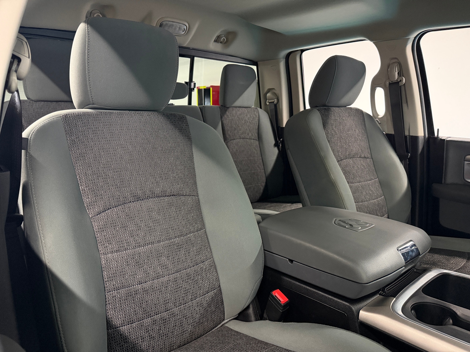 Thumbnail: 2020 RAM 1500 Classic - 2