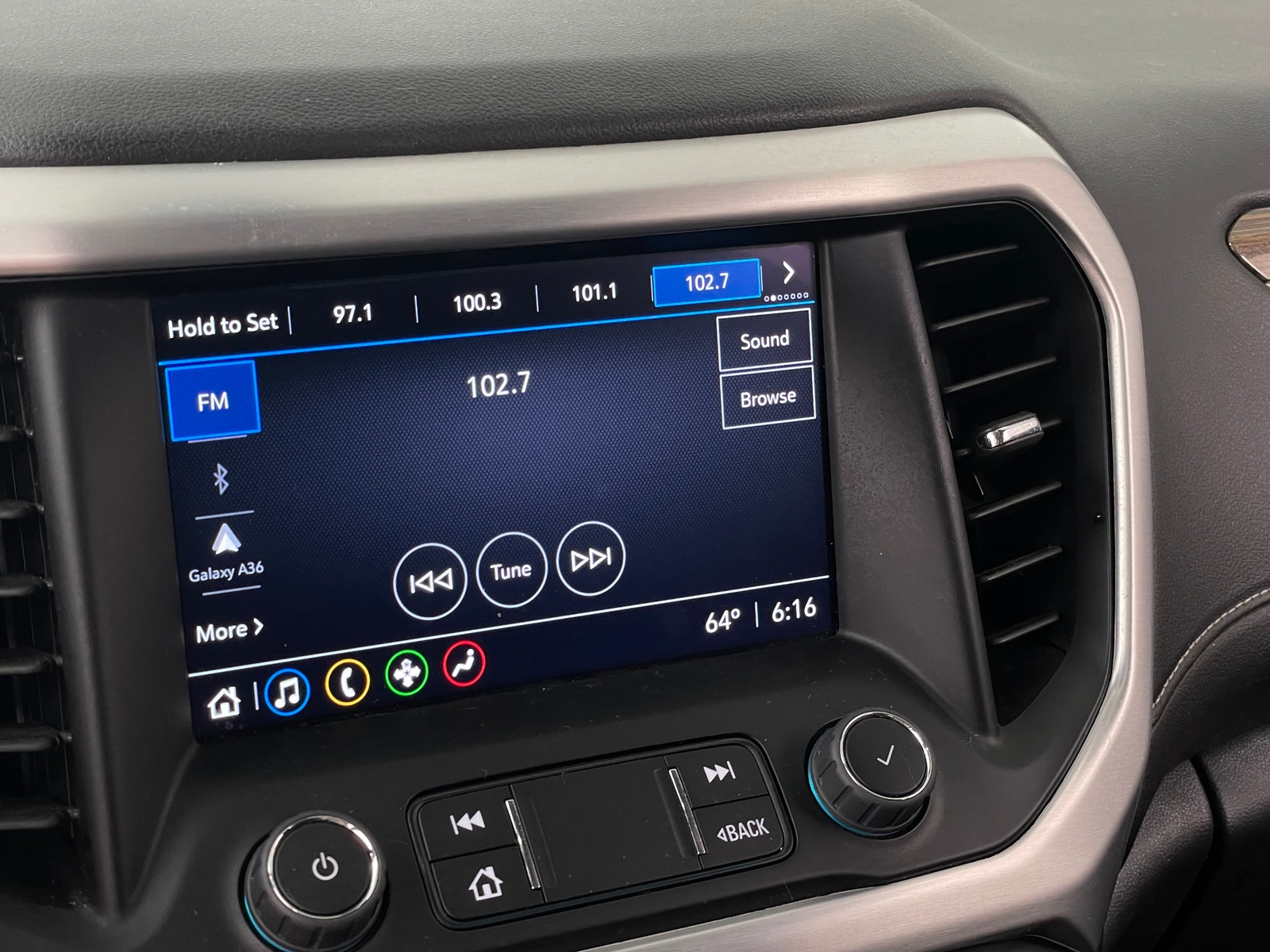 Thumbnail: 2023 GMC Acadia - 4