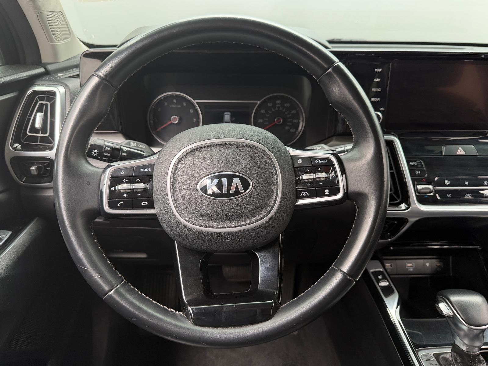 Thumbnail: 2021 Kia Sorento - 4