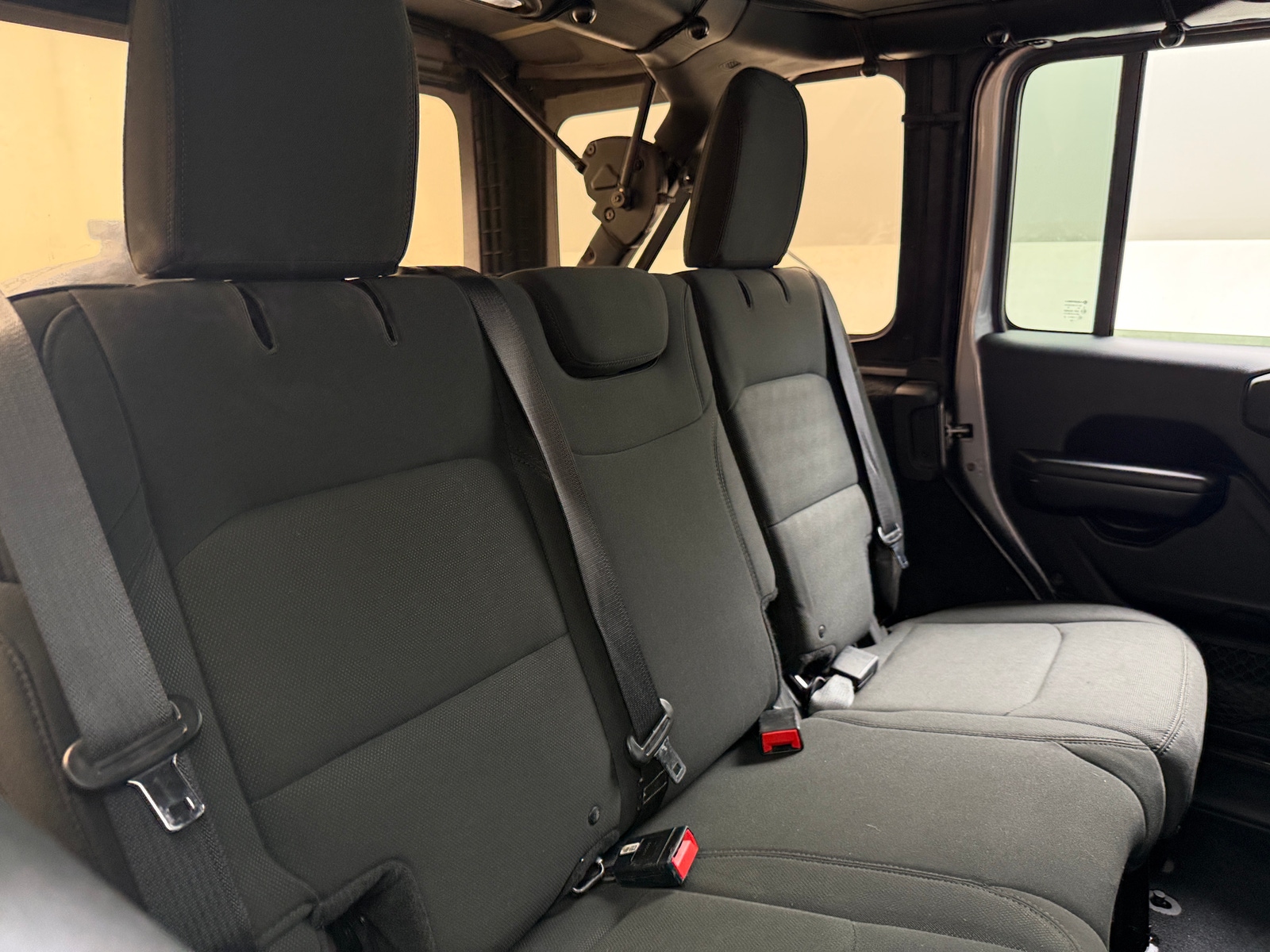 Thumbnail: 2018 Jeep Wrangler - 6