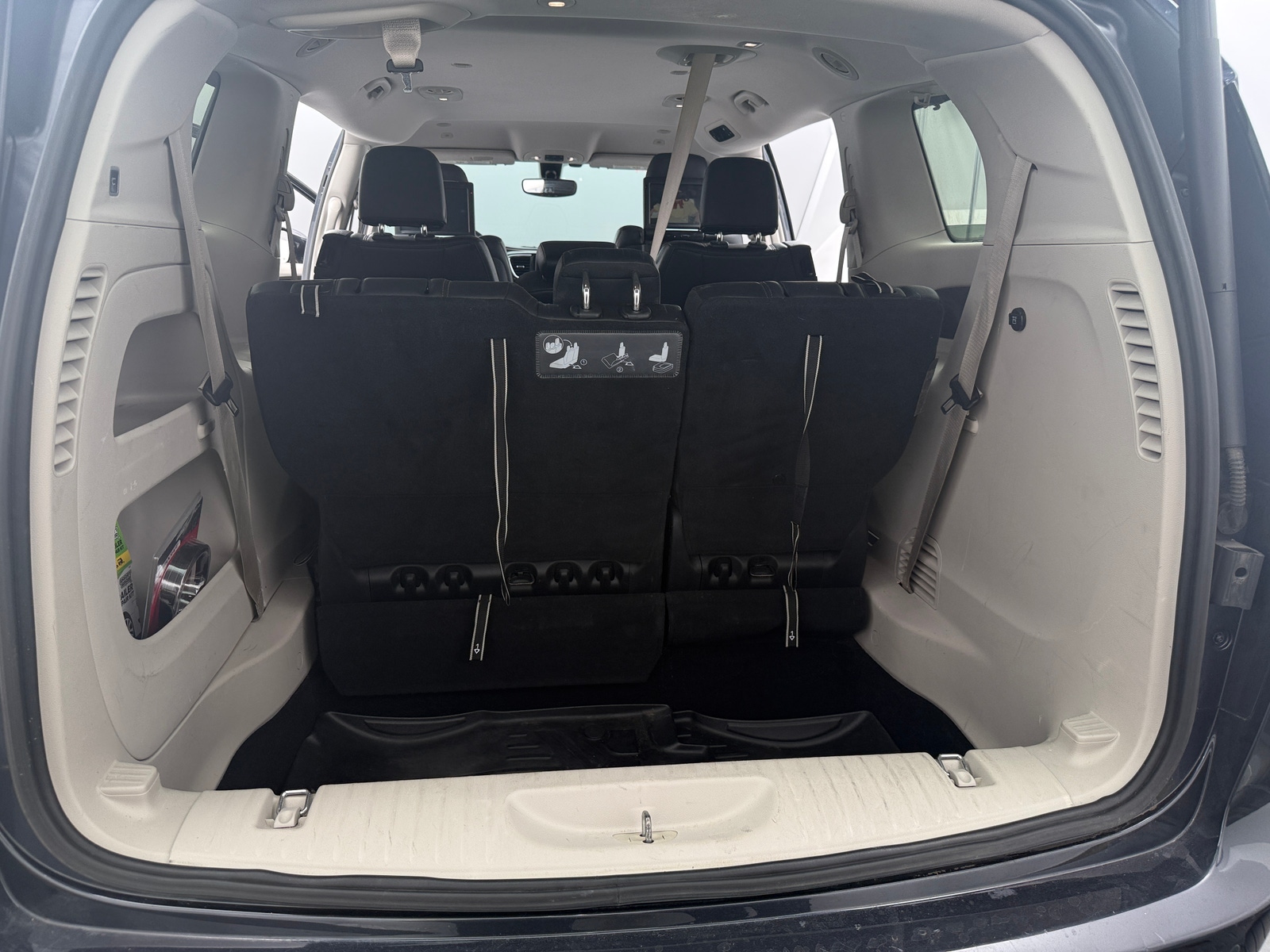 Thumbnail: 2019 Chrysler Pacifica - 6