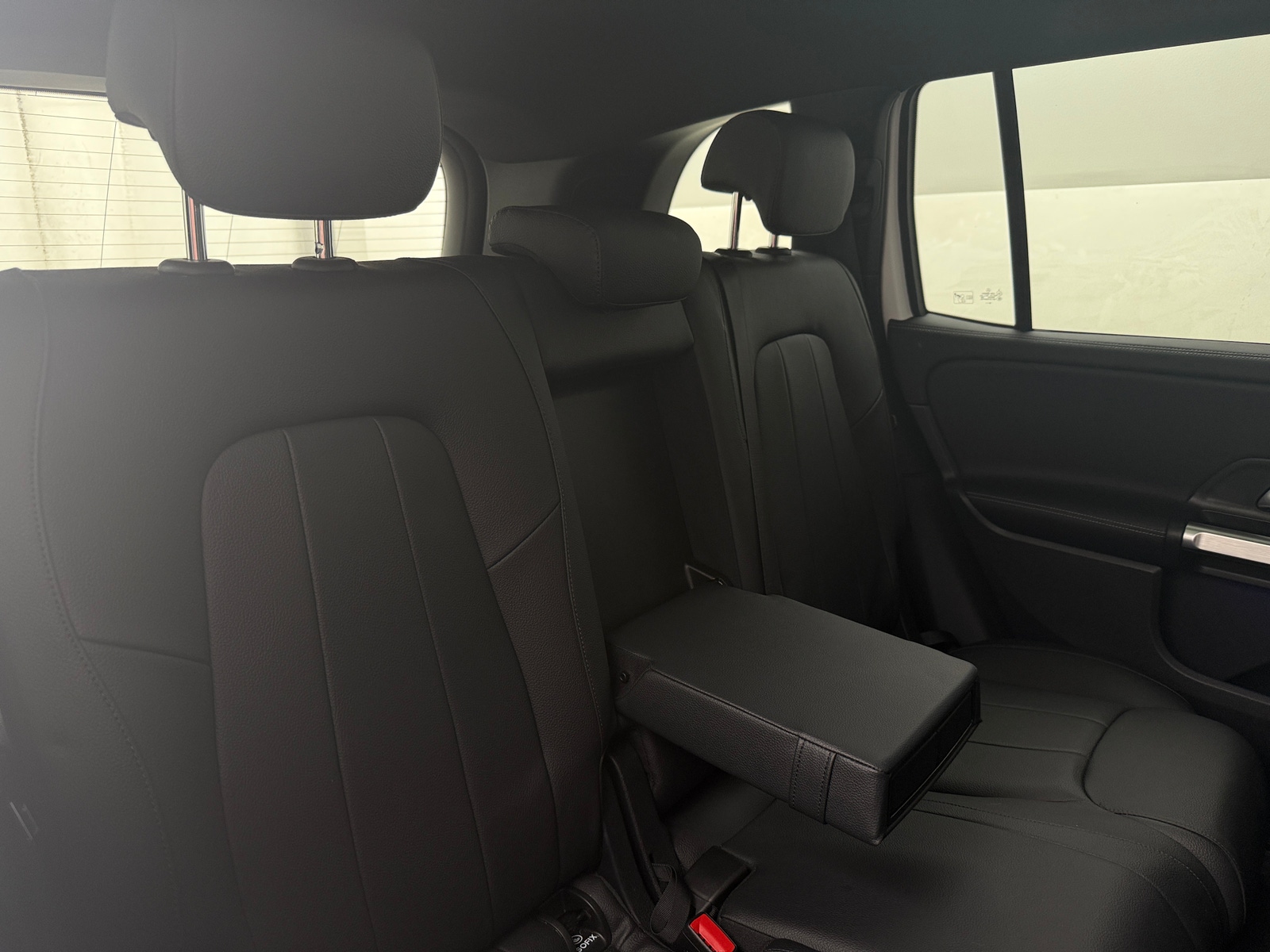 Thumbnail: 2023 Mercedes-Benz GLB - 5