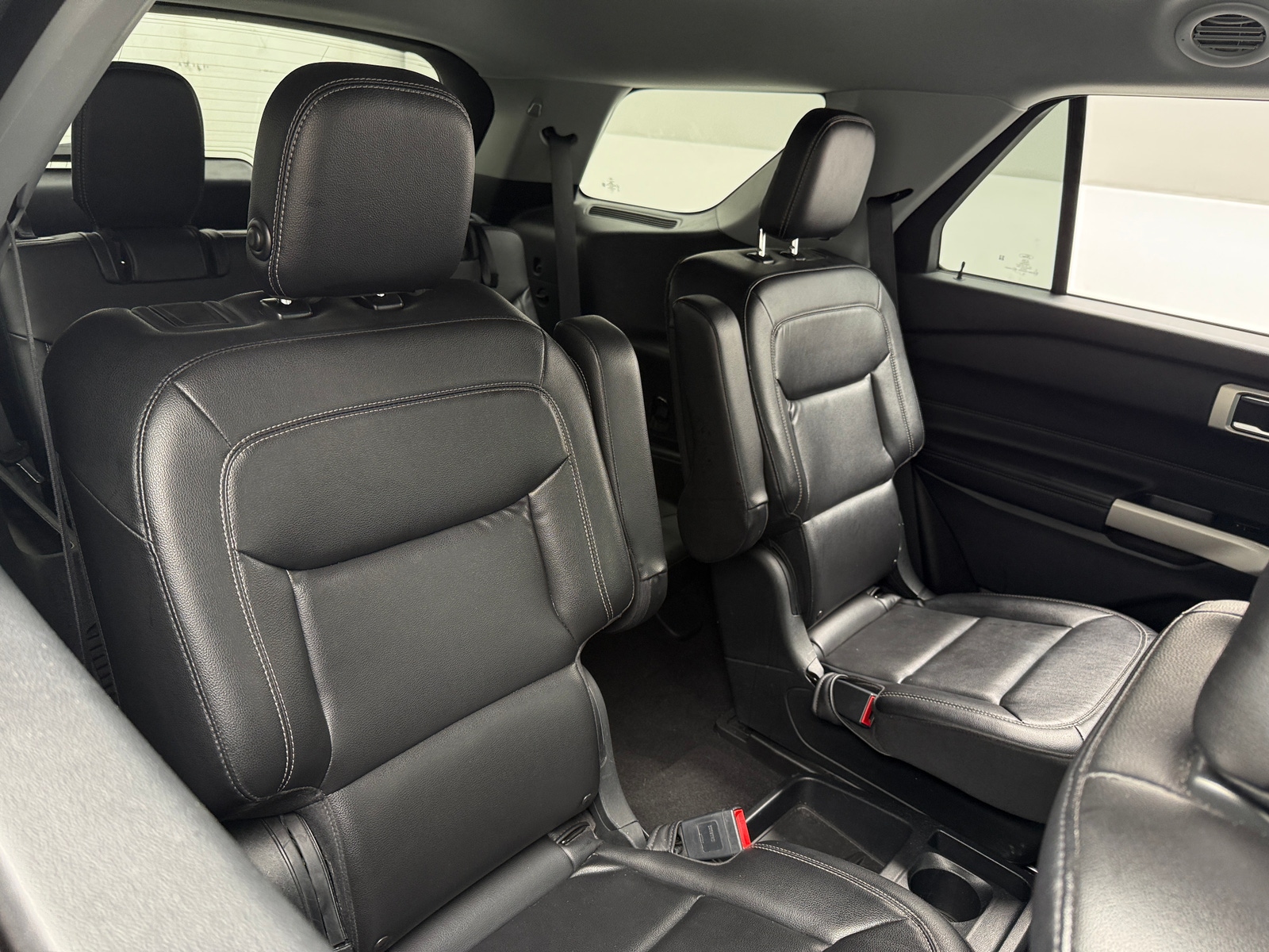 Thumbnail: 2020 Ford Explorer - 5