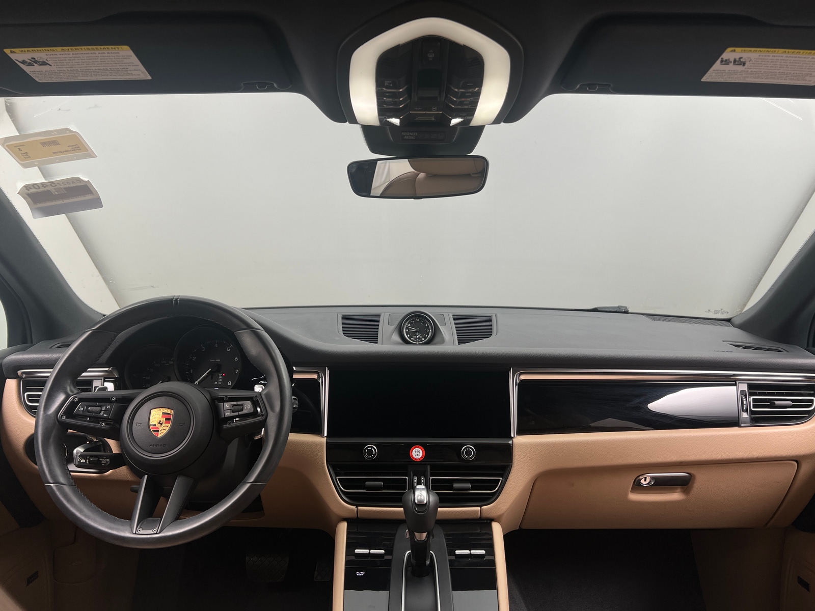 Thumbnail: 2023 Porsche Macan - 3