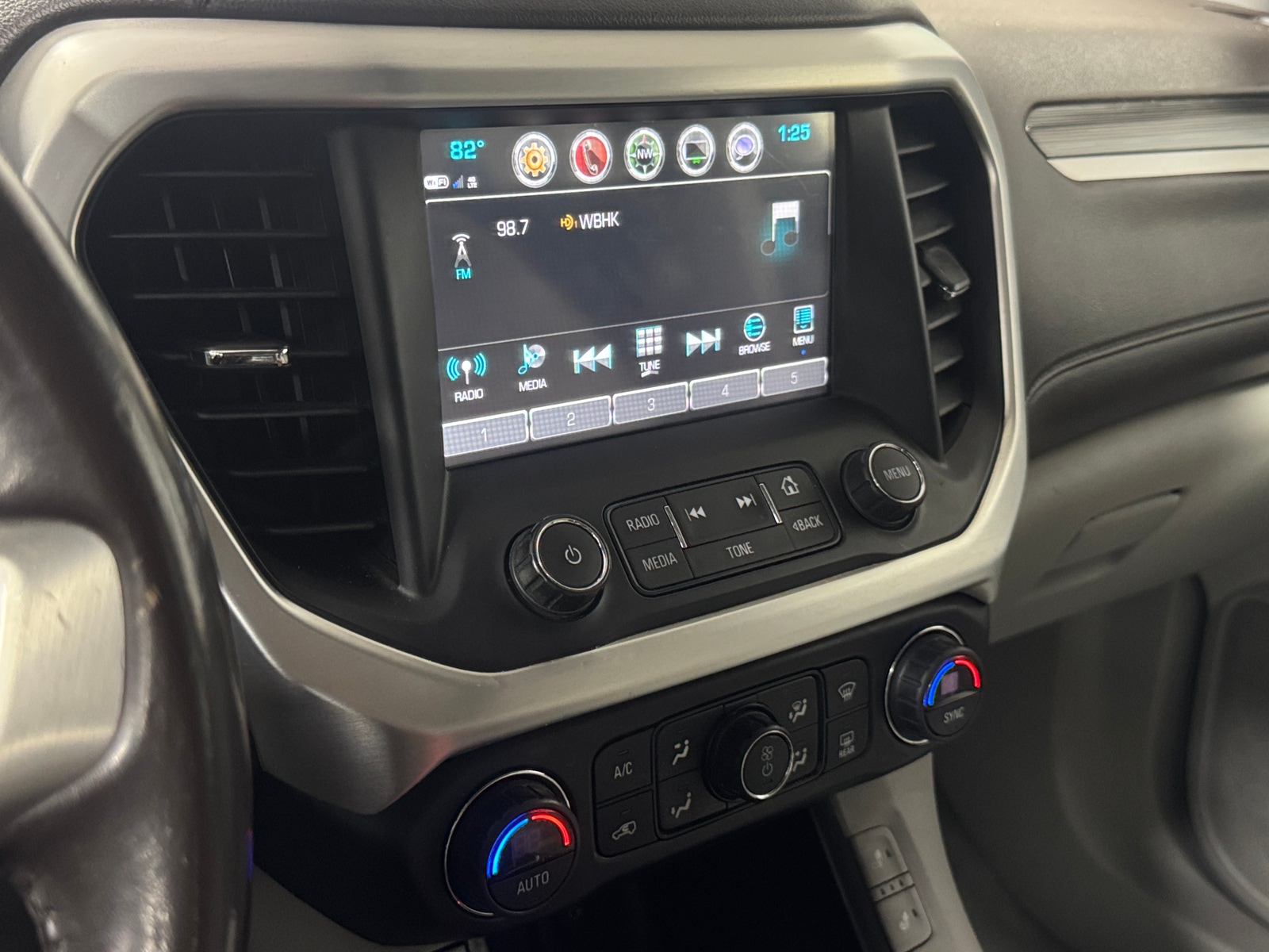 Thumbnail: 2019 GMC Acadia - 3