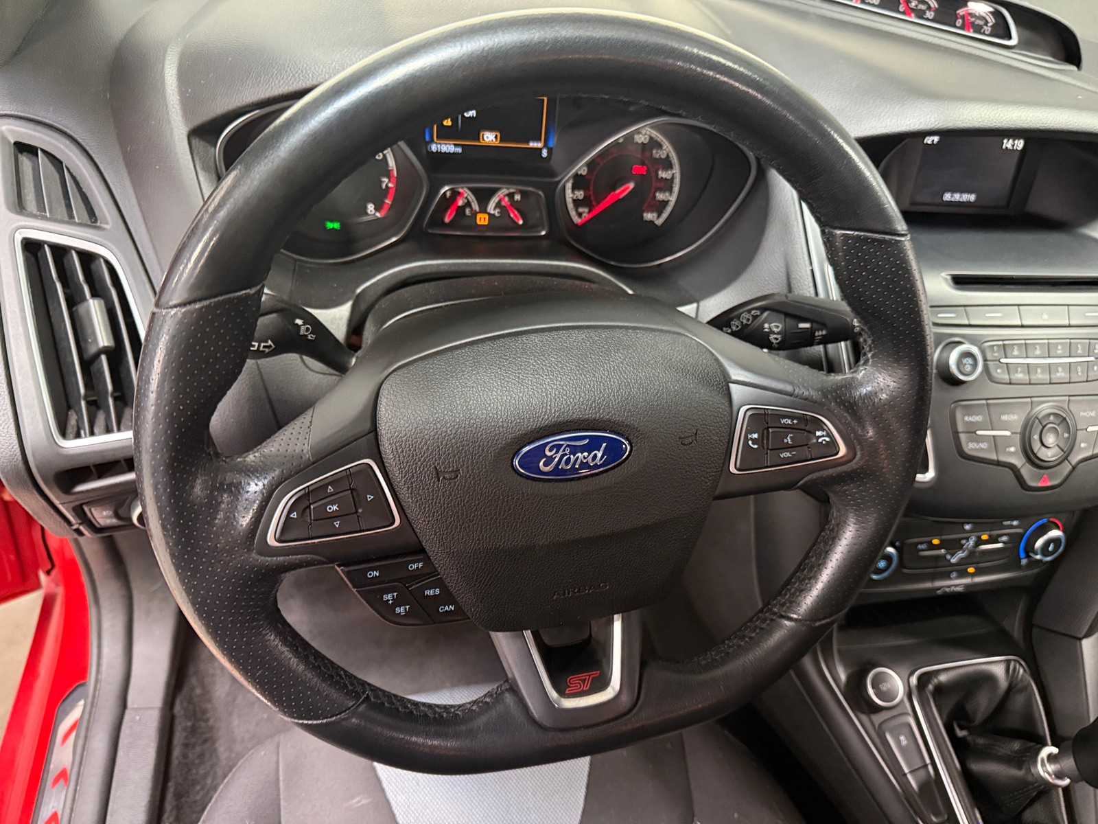 Thumbnail: 2016 Ford Focus - 5