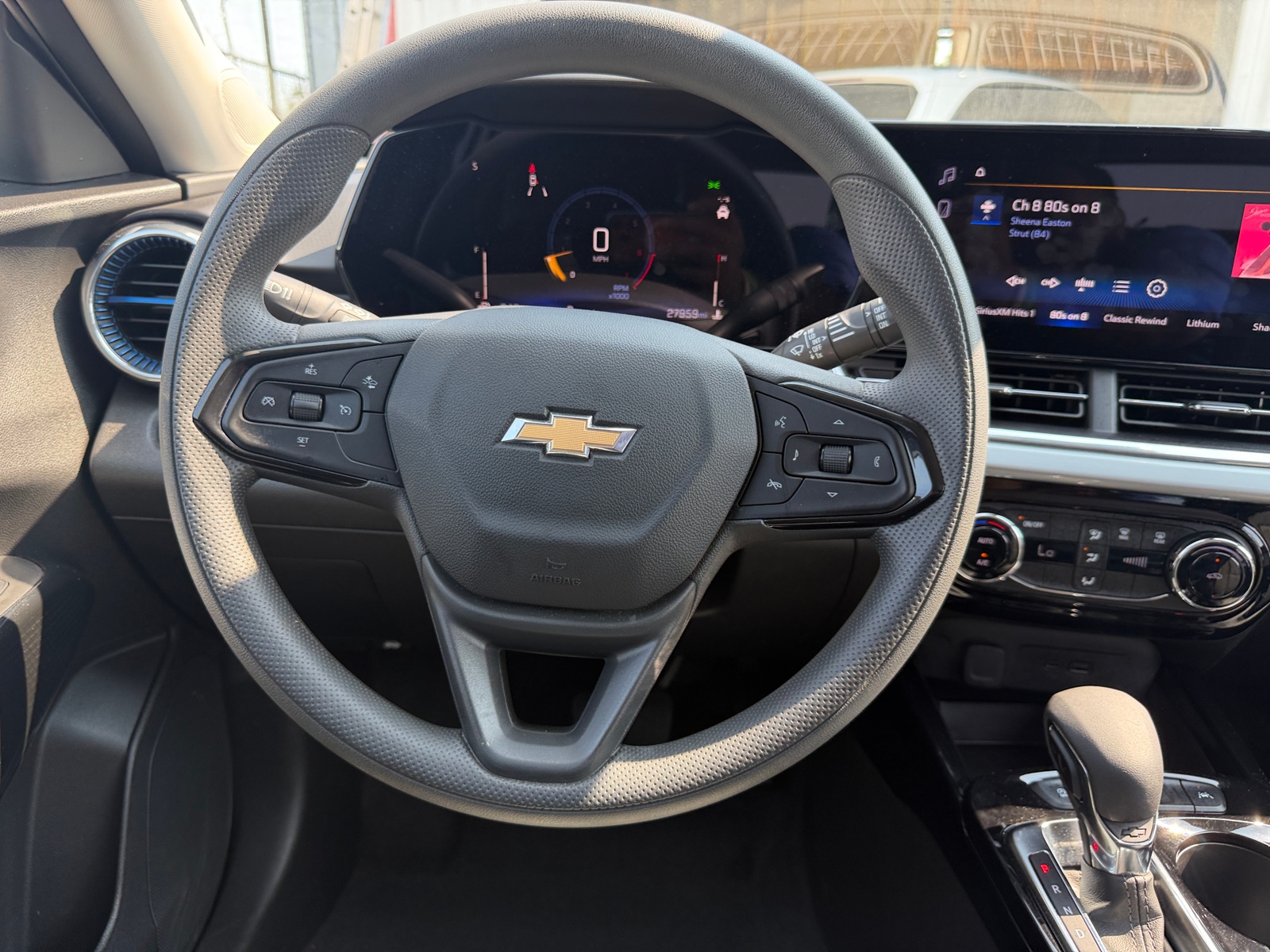 Thumbnail: 2025 Chevrolet Trax - 4