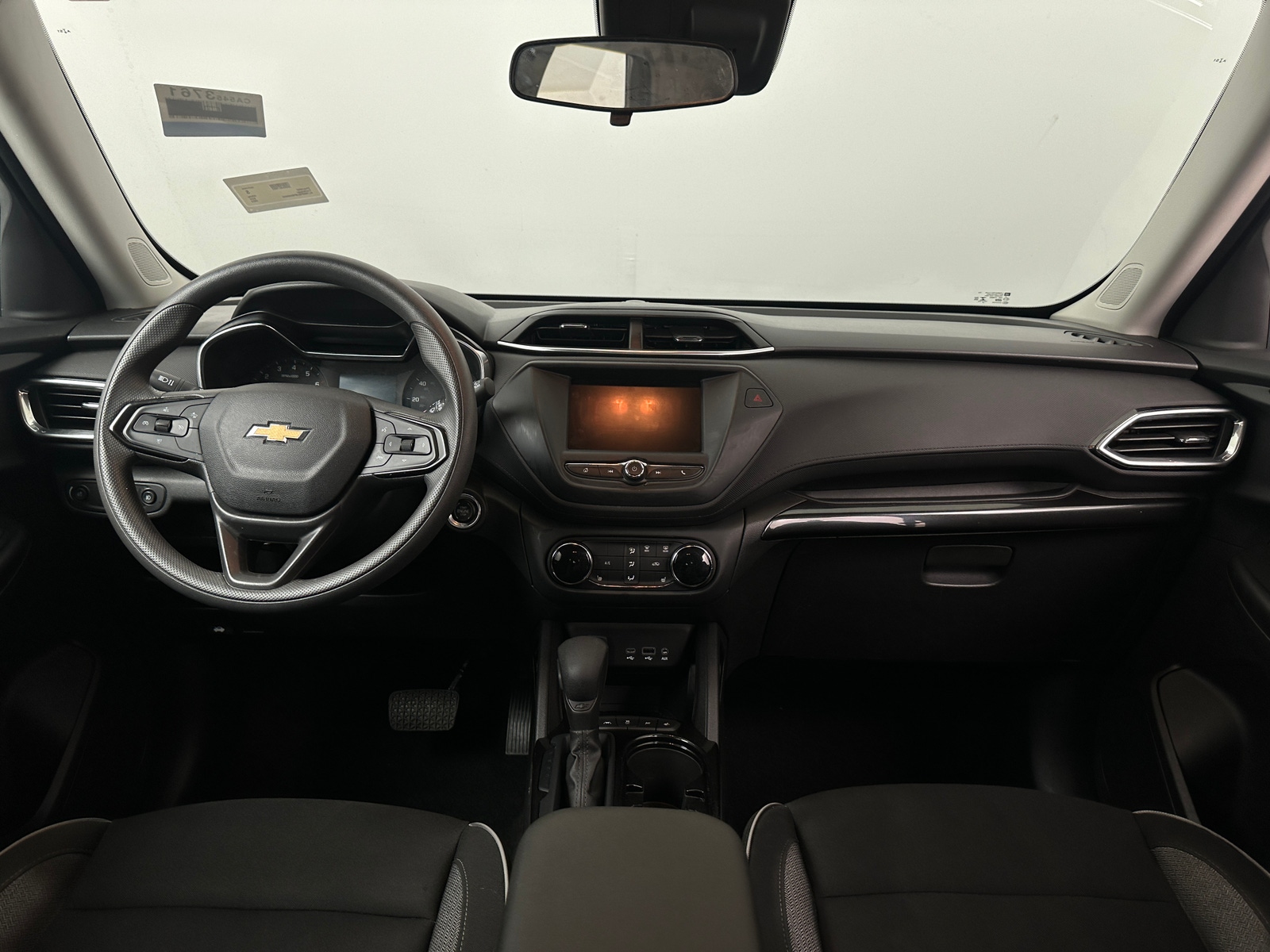 Thumbnail: 2023 Chevrolet TrailBlazer - 3