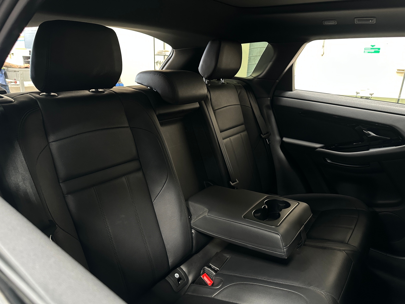 Thumbnail: 2024 Land Rover Range Rover Evoque - 6