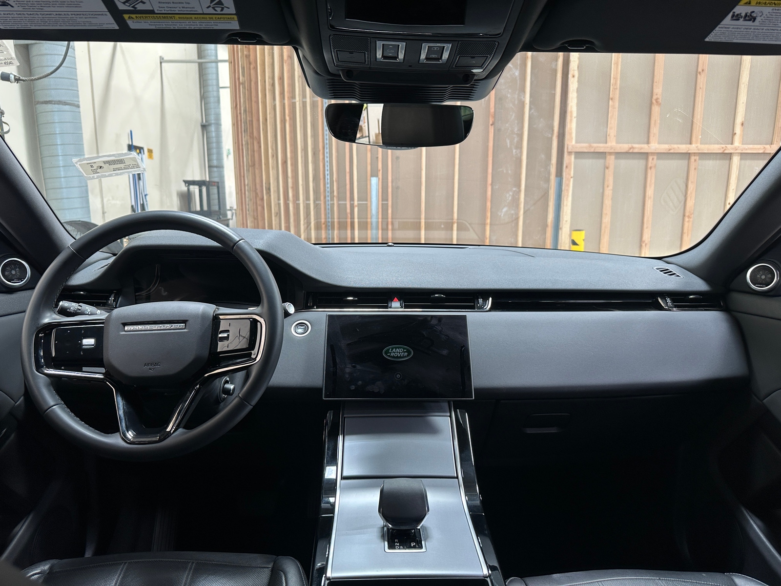 Thumbnail: 2024 Land Rover Range Rover Evoque - 3