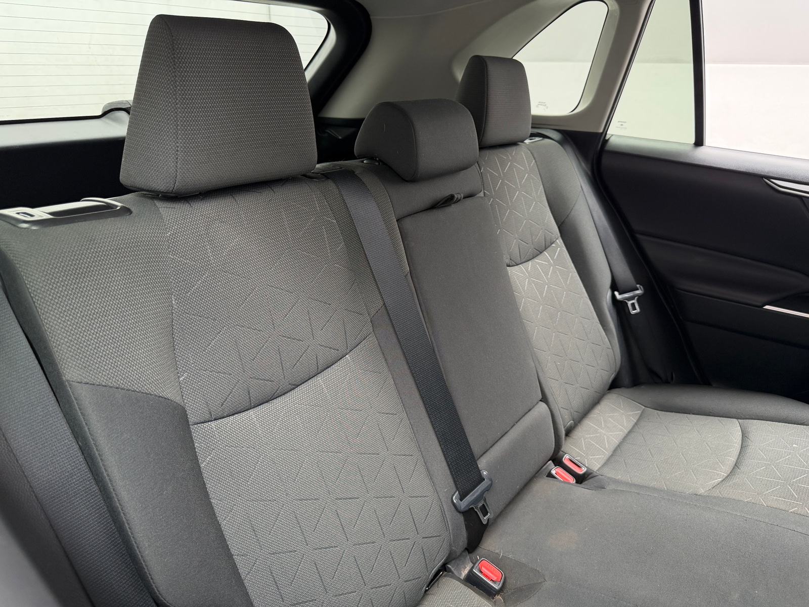 Thumbnail: 2021 Toyota RAV4 - 6