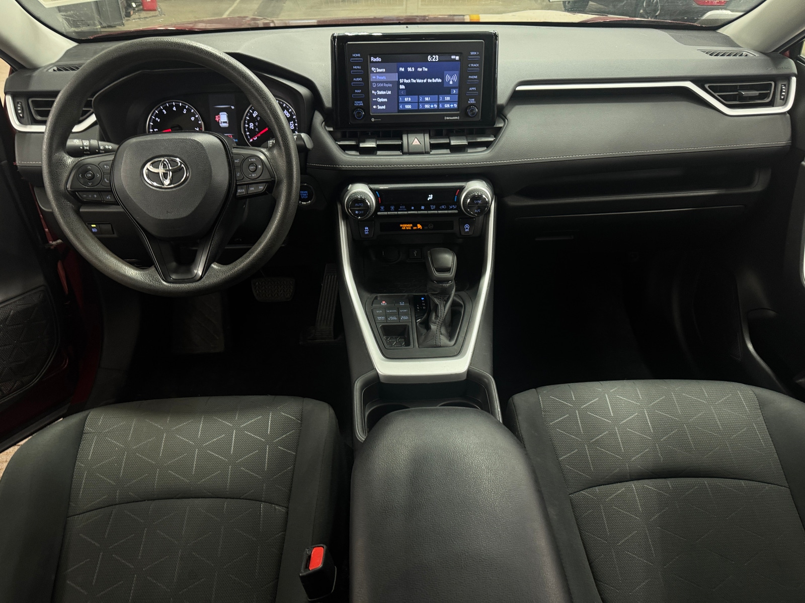 Thumbnail: 2021 Toyota RAV4 - 3