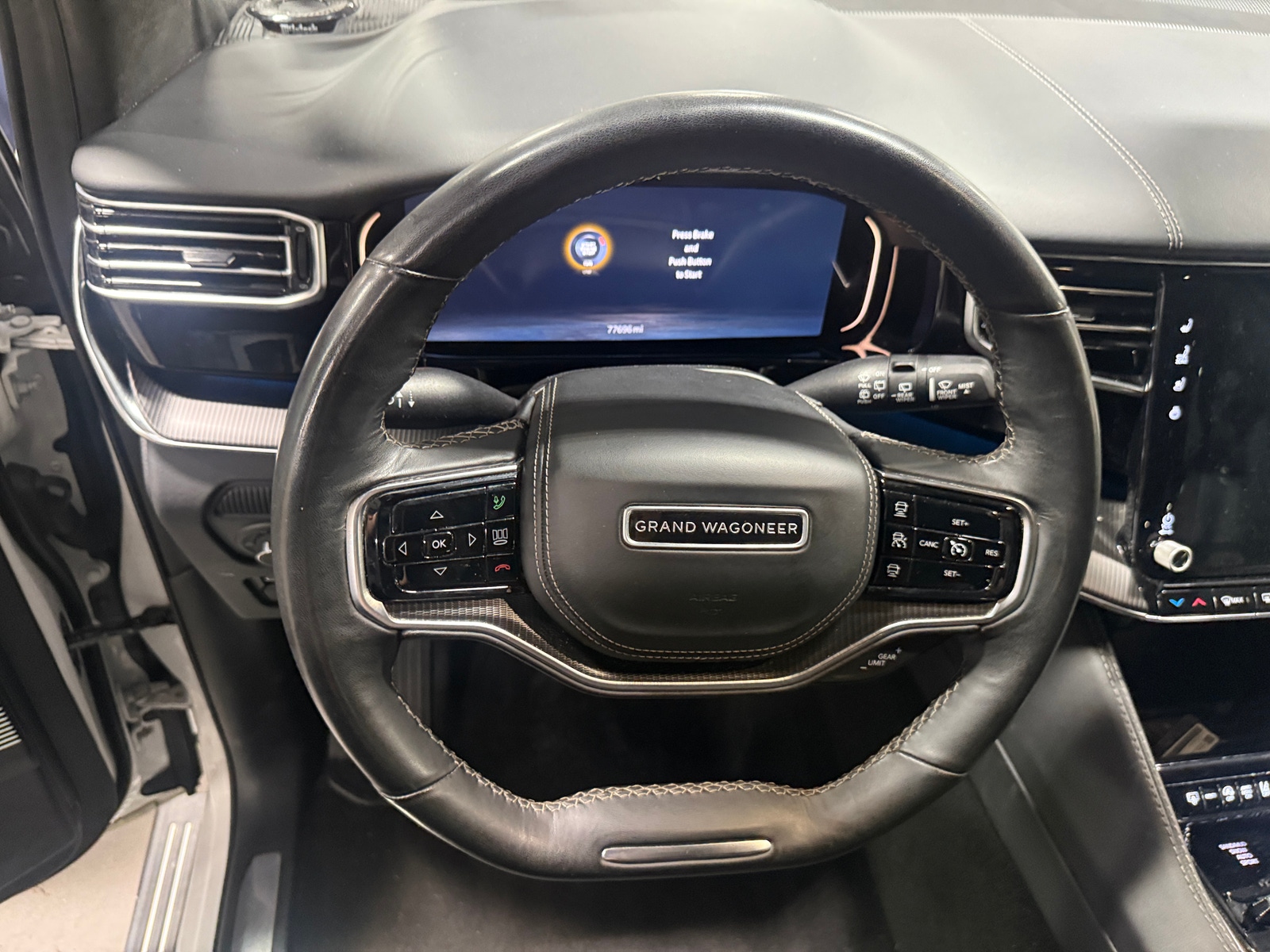 Thumbnail: 2024 Jeep Grand Wagoneer L - 4