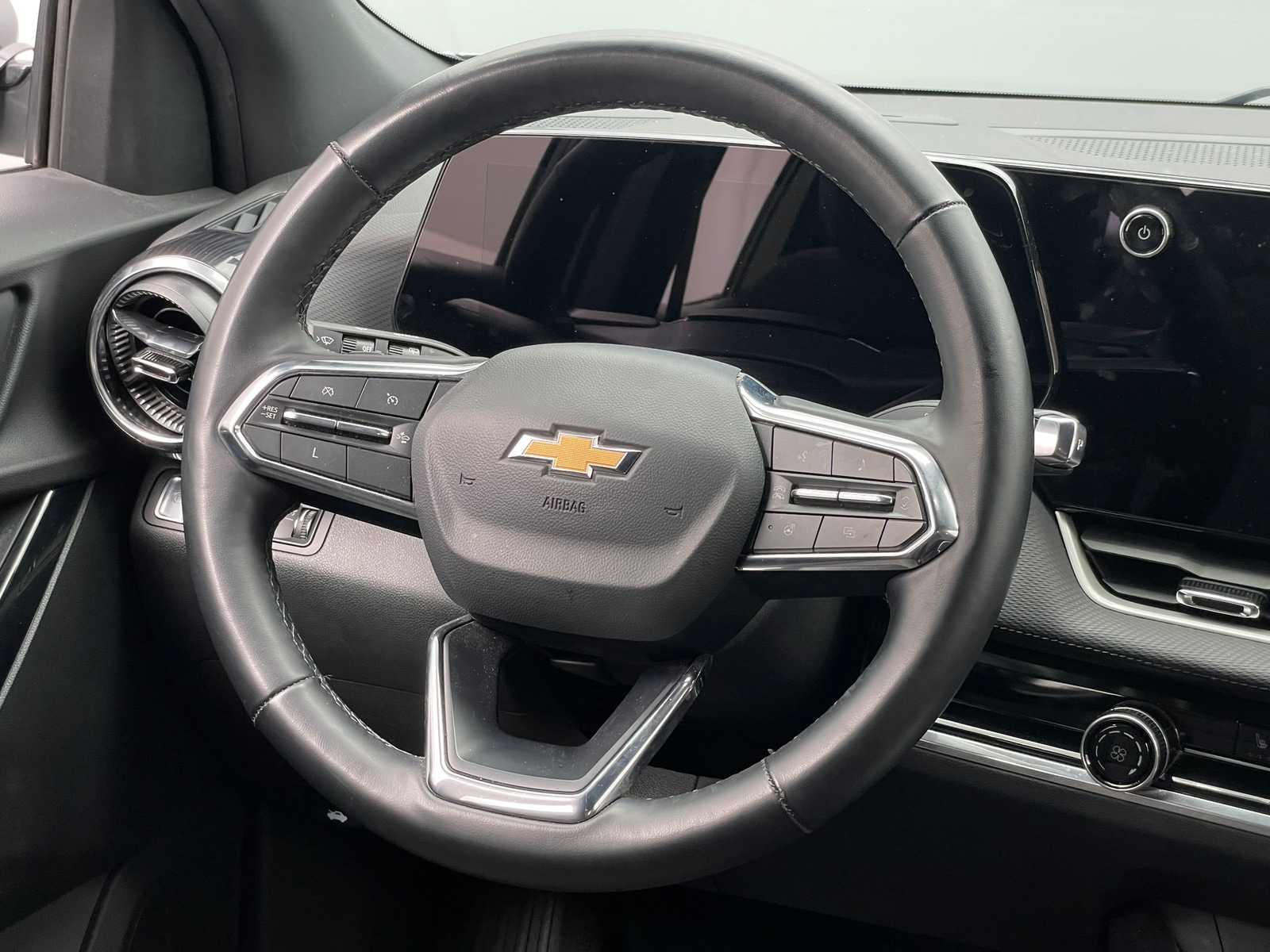 Thumbnail: 2025 Chevrolet Equinox - 5