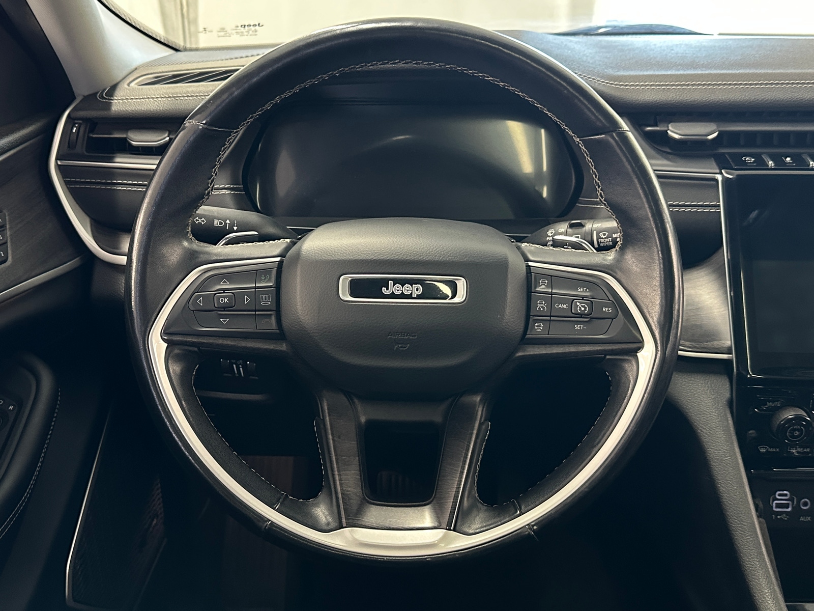 Thumbnail: 2021 Jeep Grand Cherokee L - 4