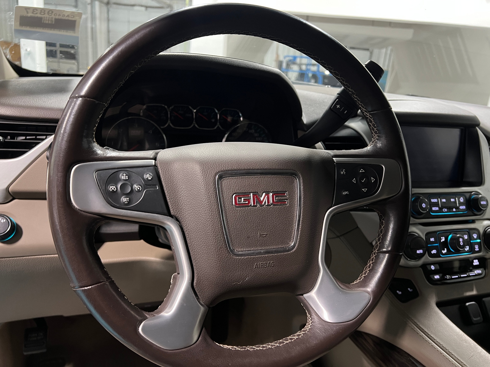 Thumbnail: 2019 GMC Yukon - 4