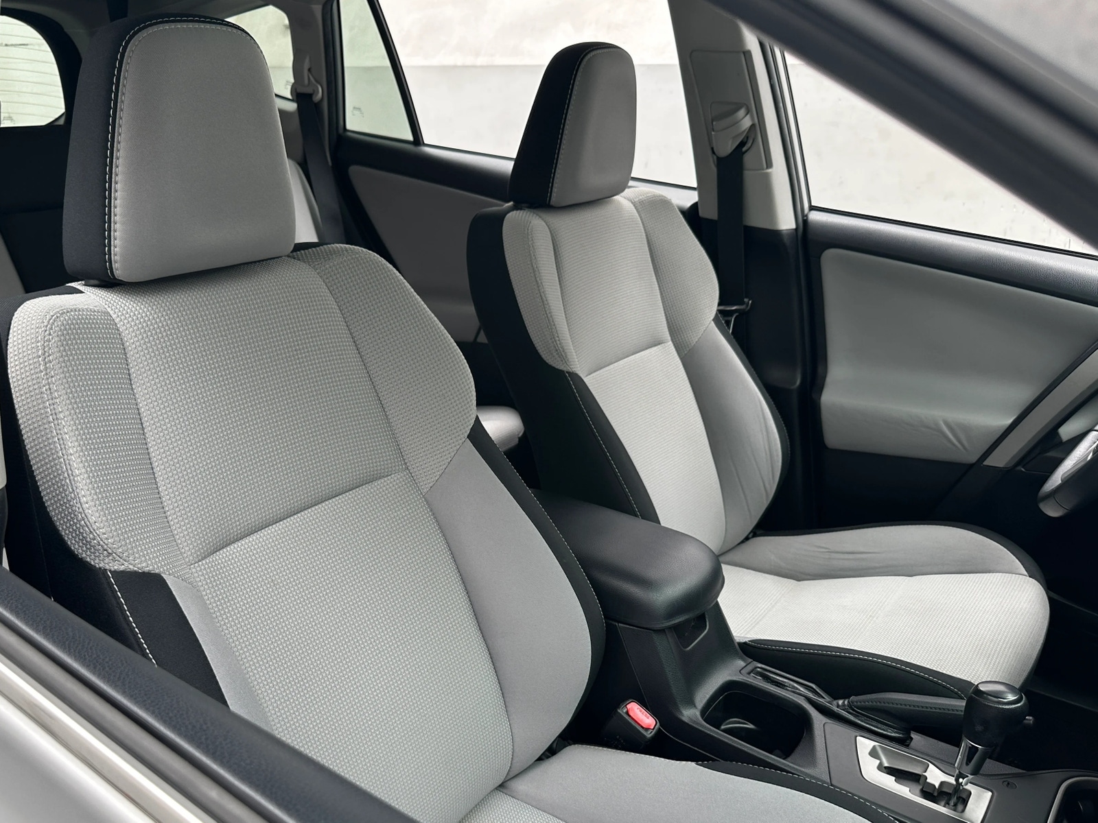 Thumbnail: 2017 Toyota RAV4 - 2