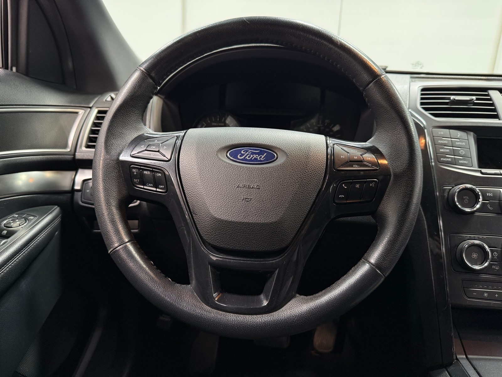Thumbnail: 2018 Ford Explorer - 5