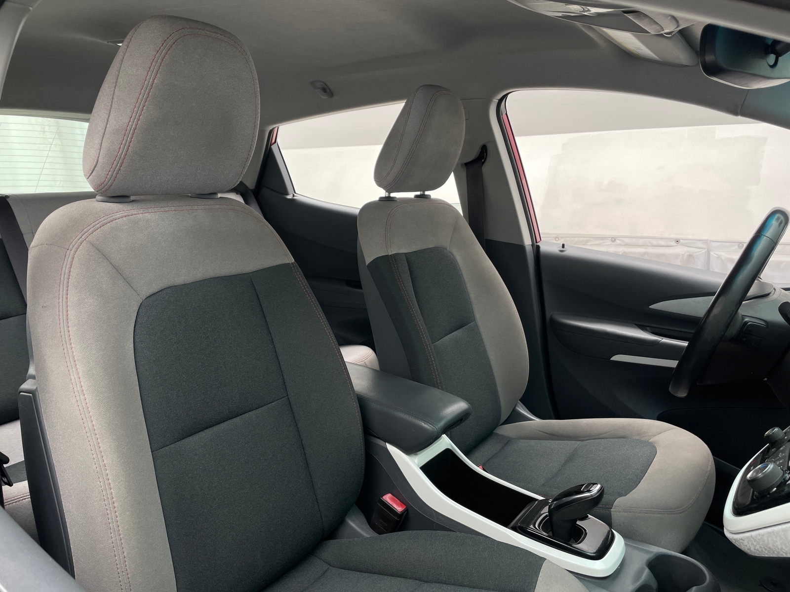 Thumbnail: 2017 Chevrolet Bolt EV - 2