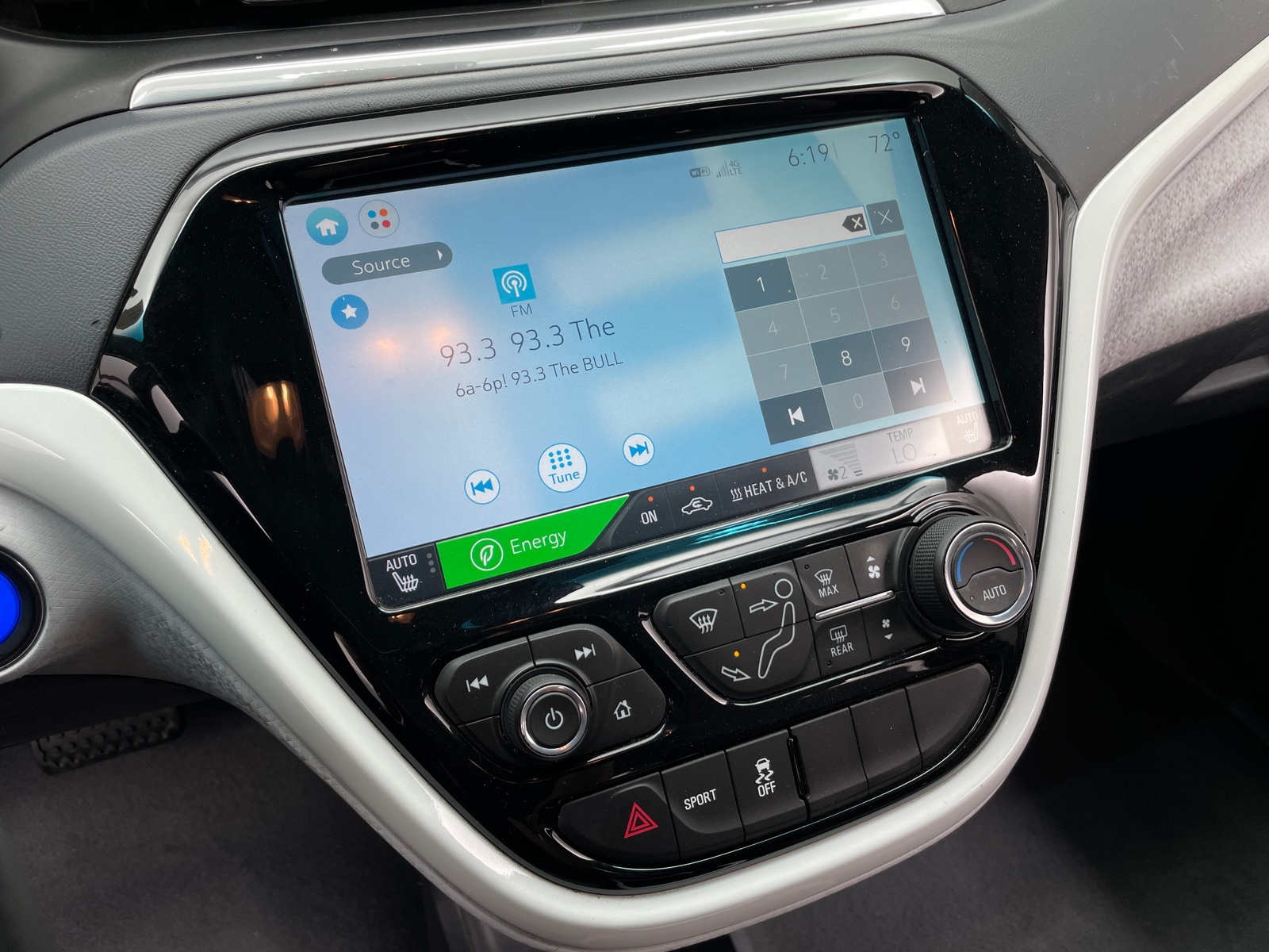 Thumbnail: 2017 Chevrolet Bolt EV - 4