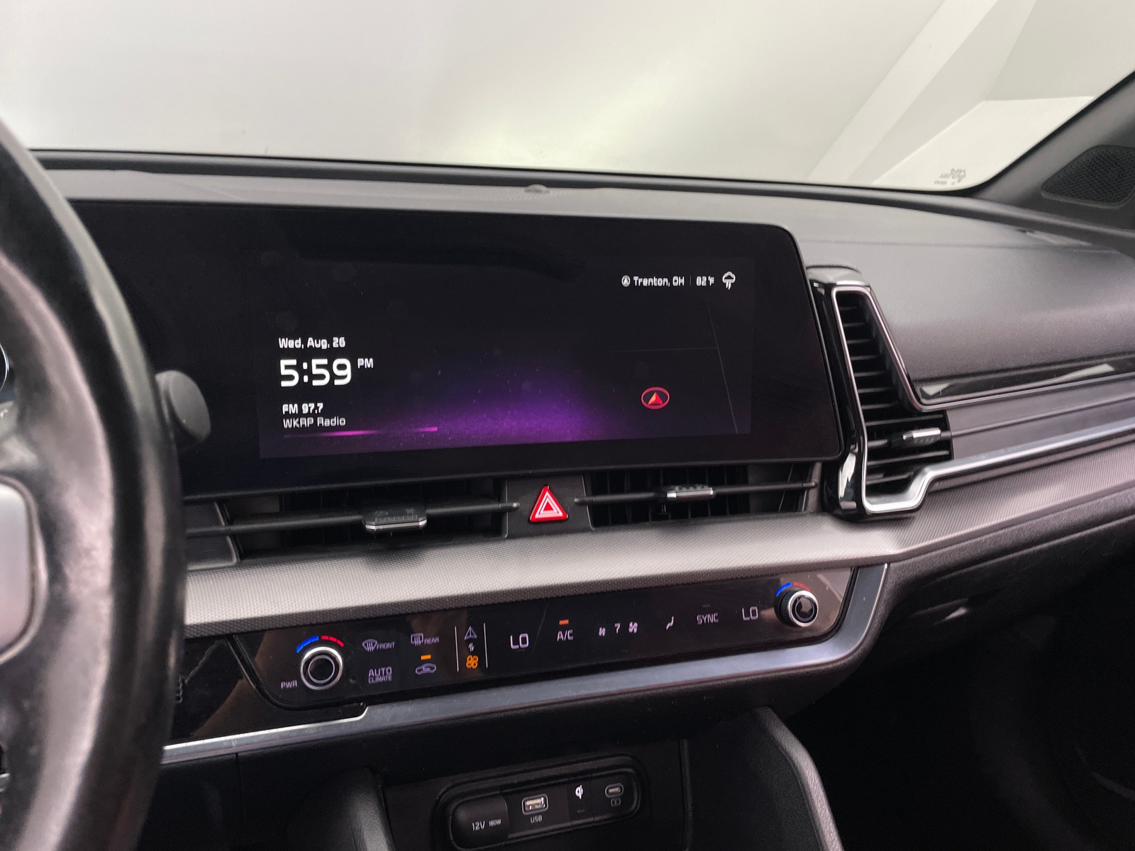 Thumbnail: 2023 Kia Sportage - 3