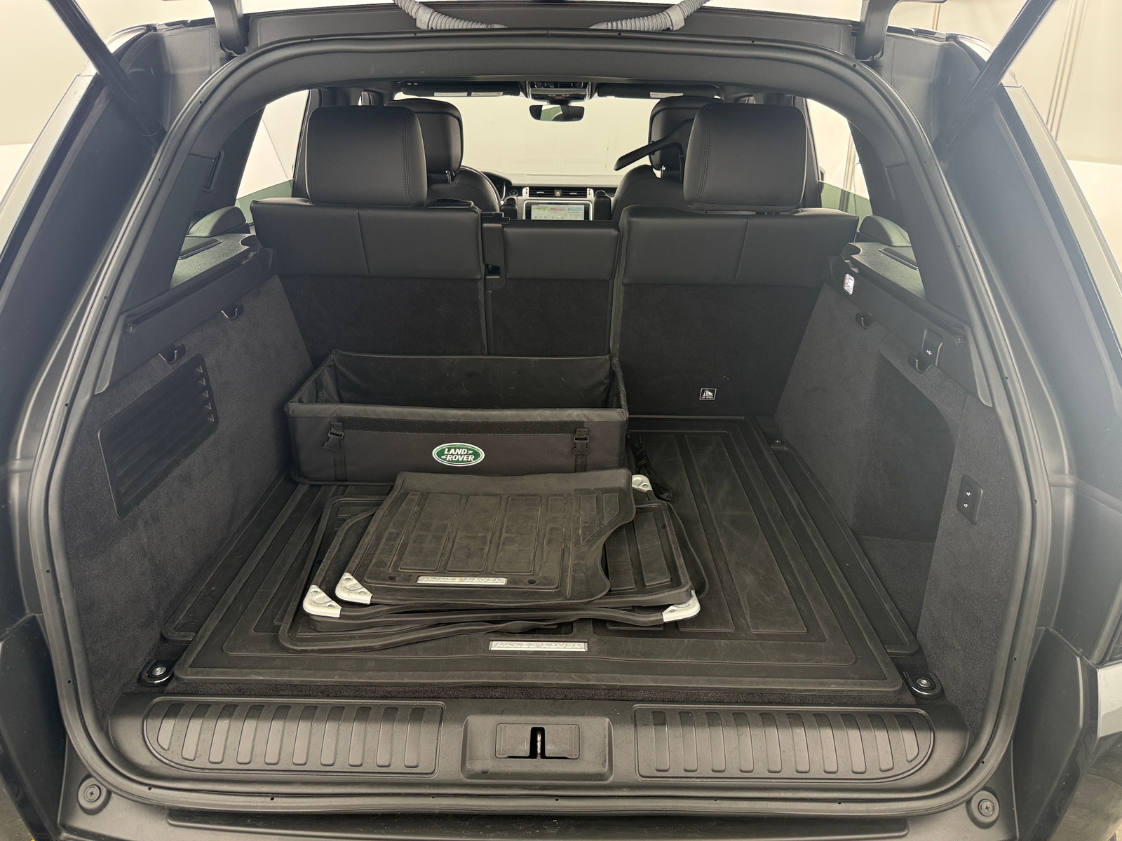 Thumbnail: 2020 Land Rover Range Rover Sport - 6