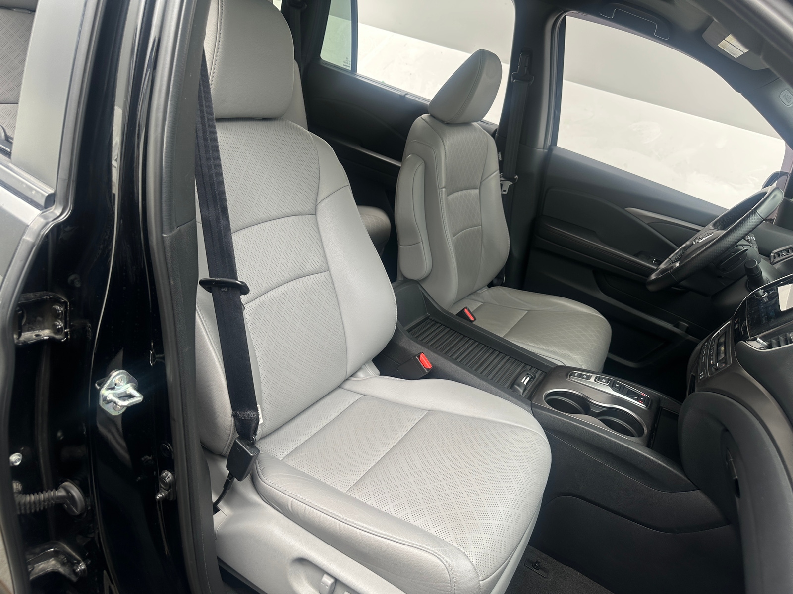 Thumbnail: 2019 Honda Passport - 2