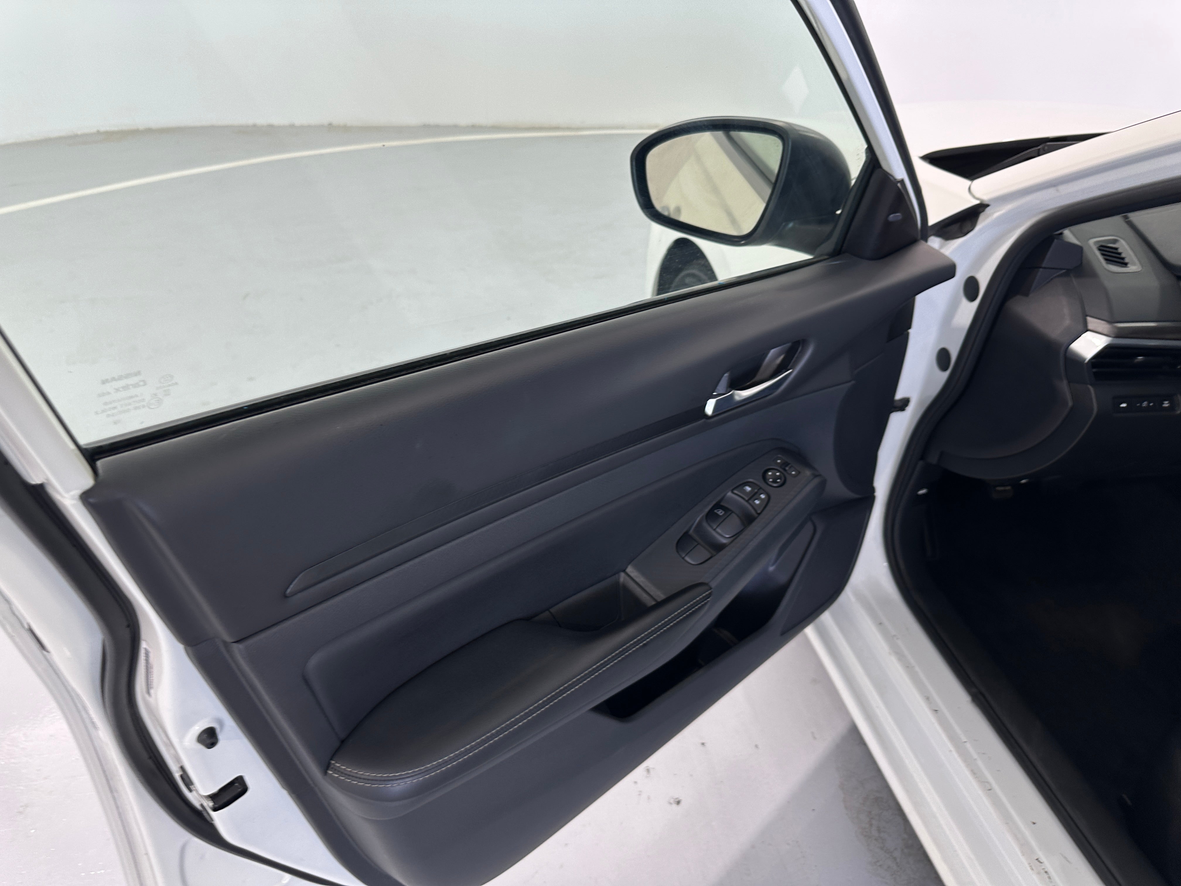 2025 Nissan Altima SV - Photo 2
