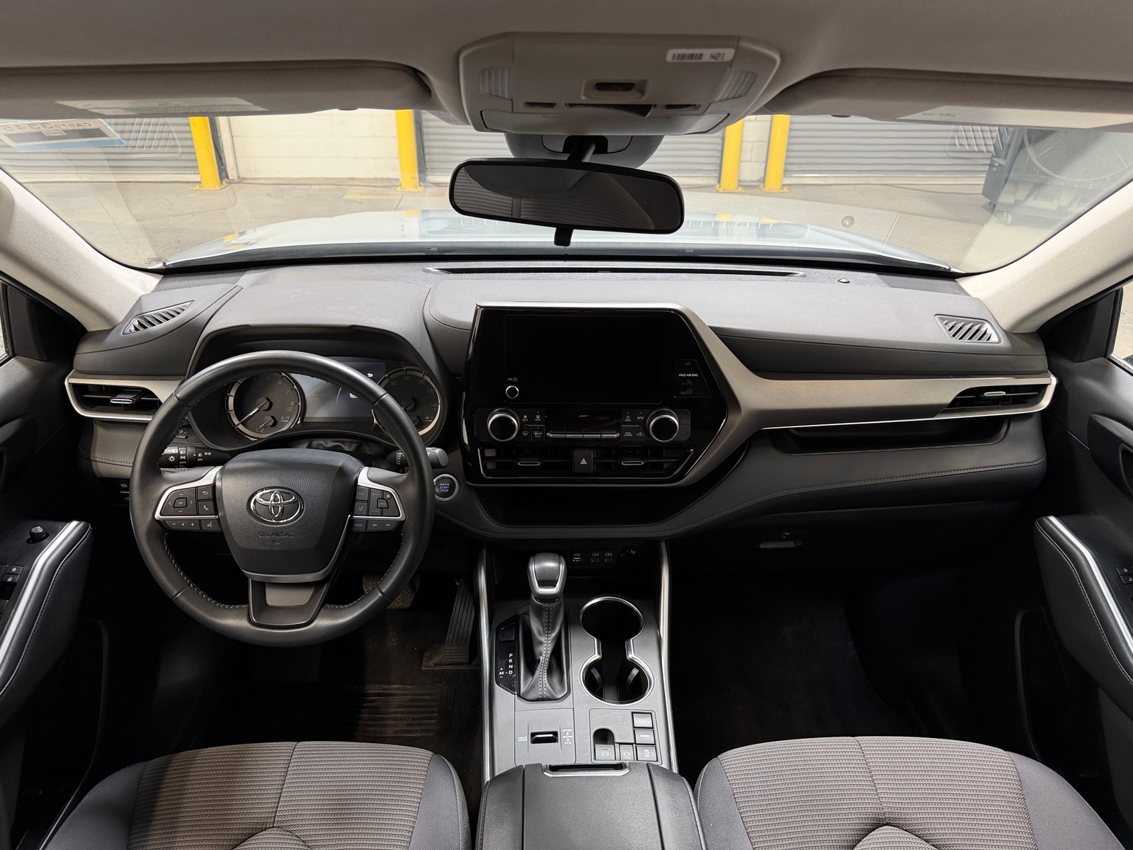 Thumbnail: 2025 Toyota Highlander - 3