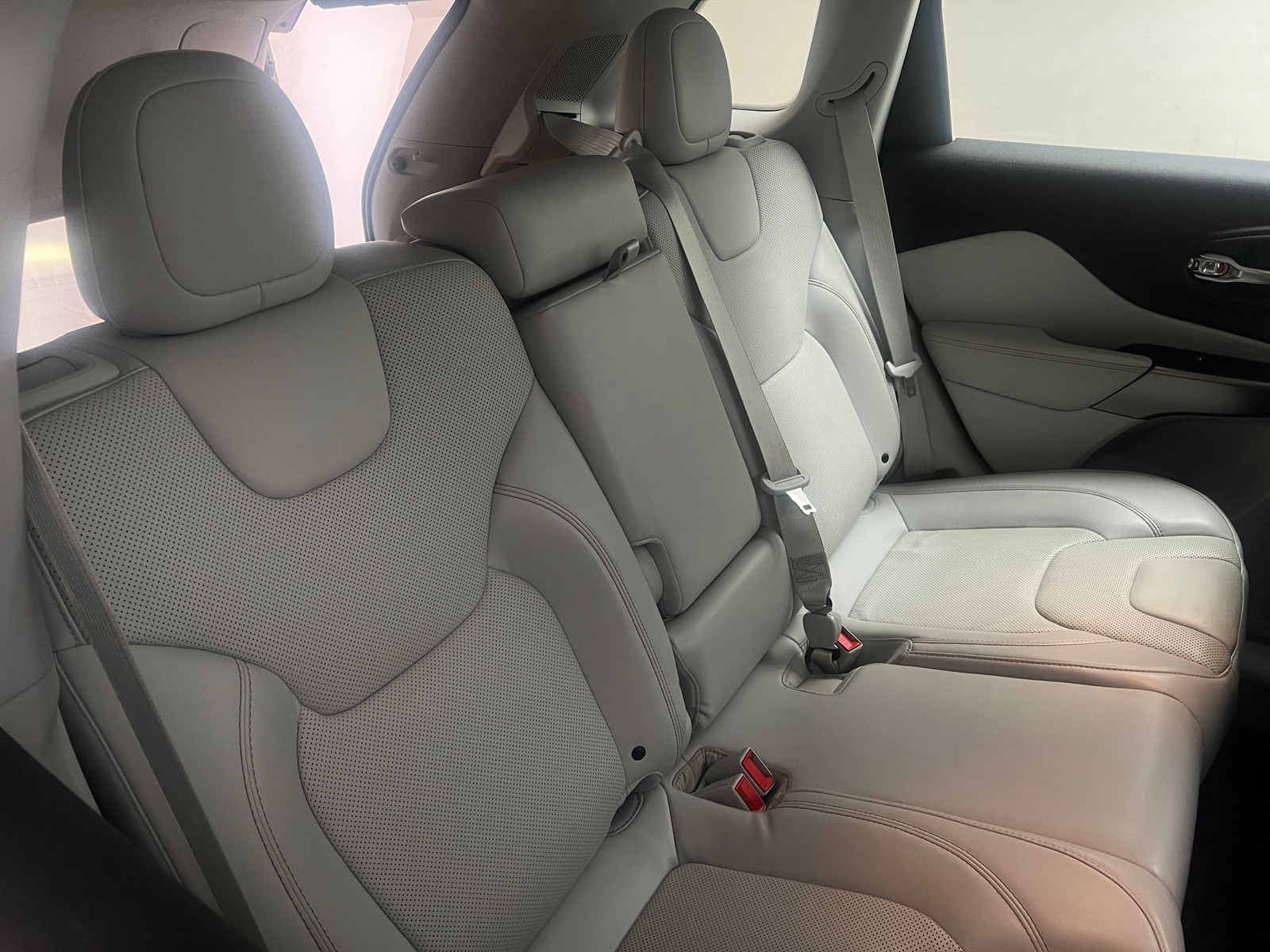 Thumbnail: 2019 Jeep Cherokee - 5
