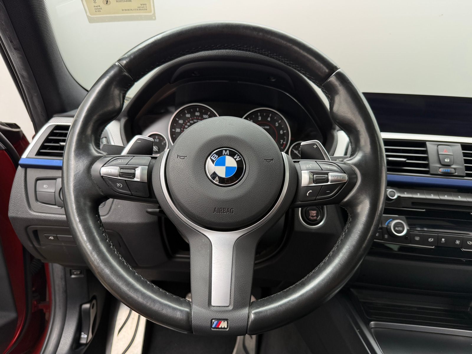 Thumbnail: 2018 BMW 3 Series - 4