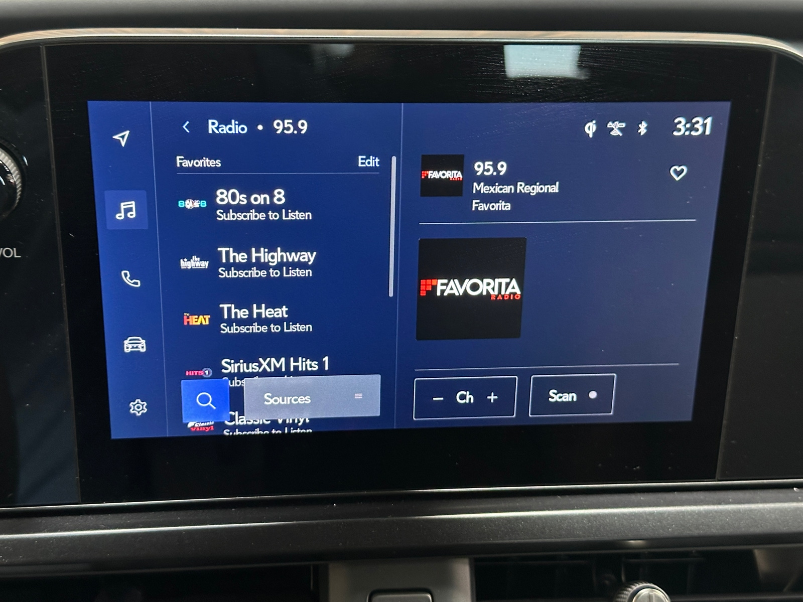 Thumbnail: 2025 Lexus UX - 3