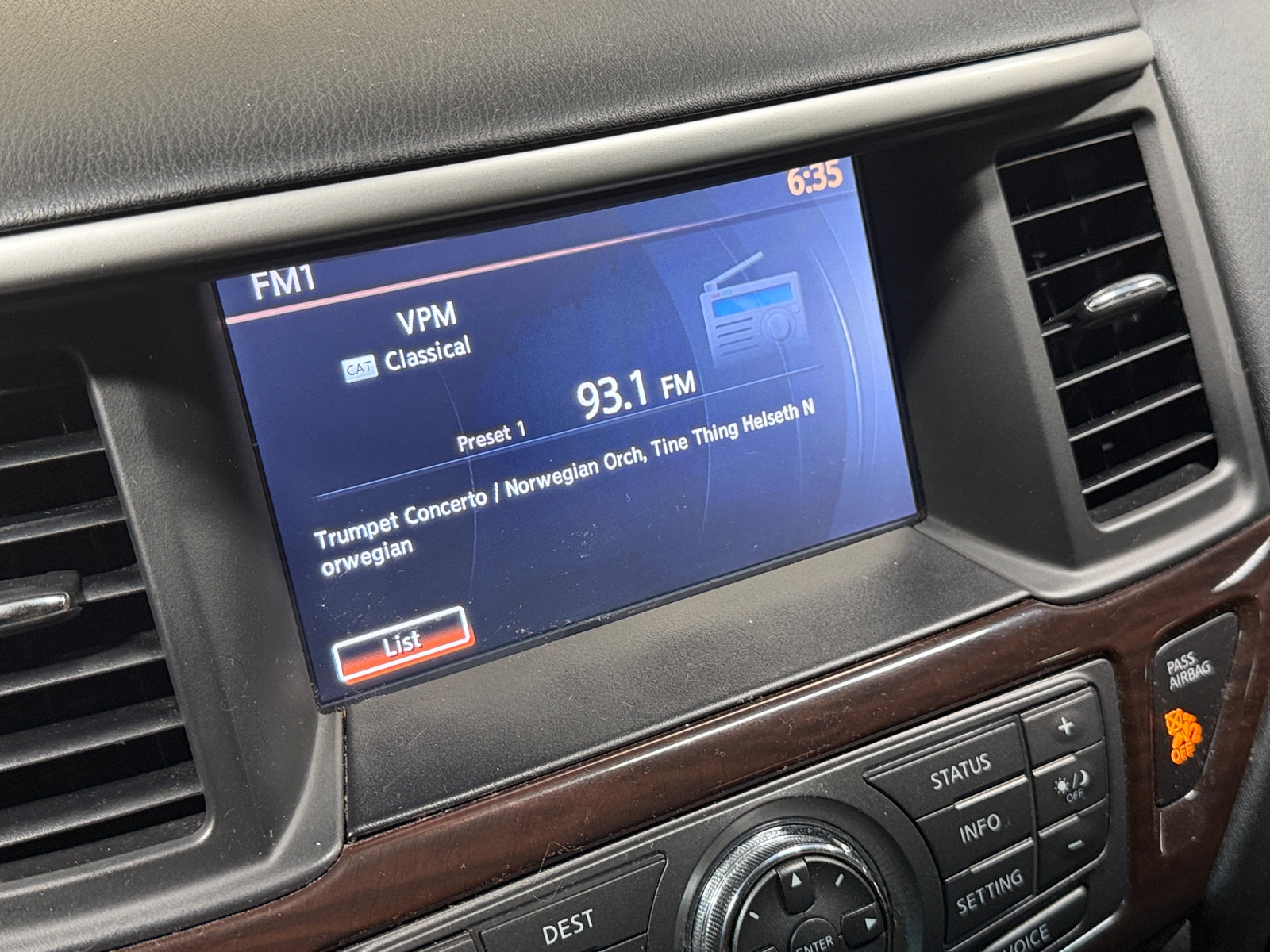 Thumbnail: 2016 Nissan Pathfinder - 3