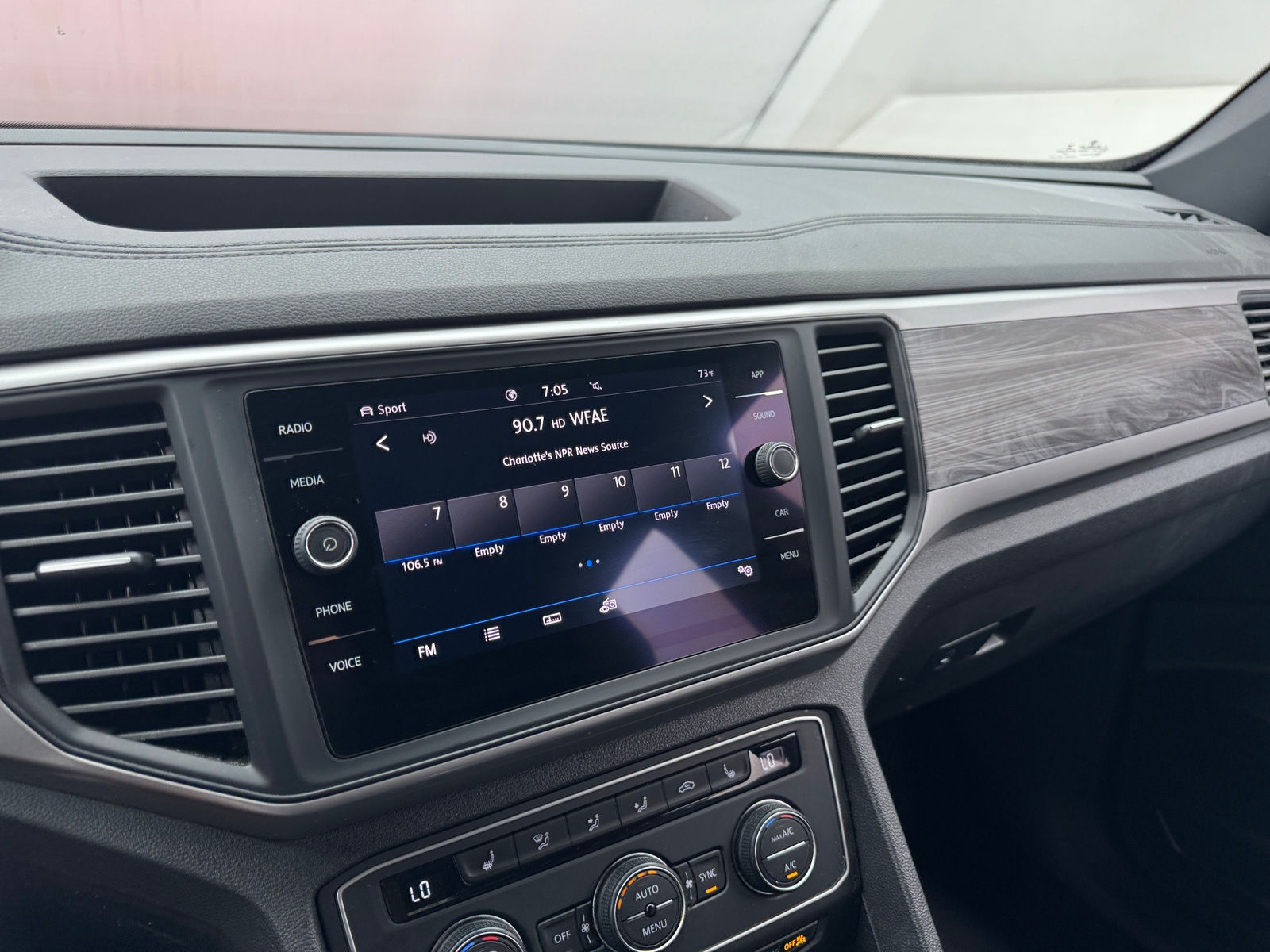 Thumbnail: 2020 Volkswagen Atlas - 3