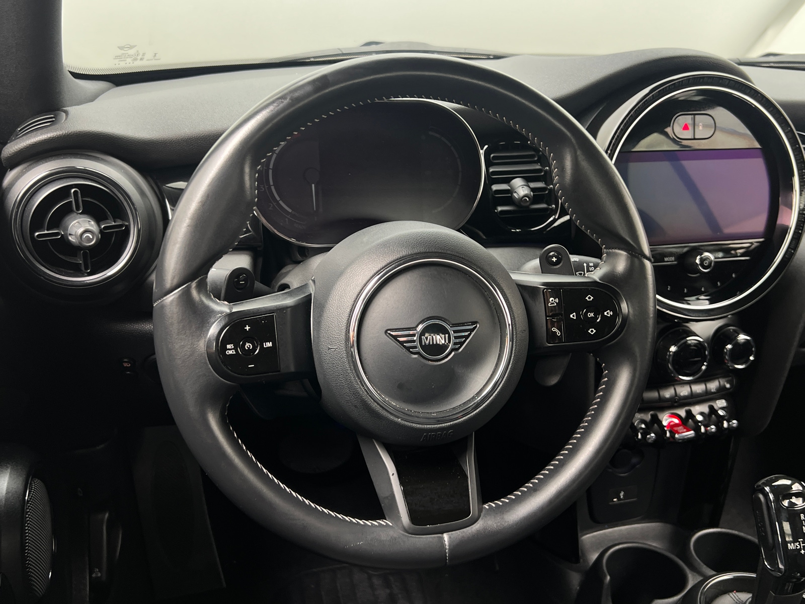 Thumbnail: 2024 MINI Cooper Convertible - 4