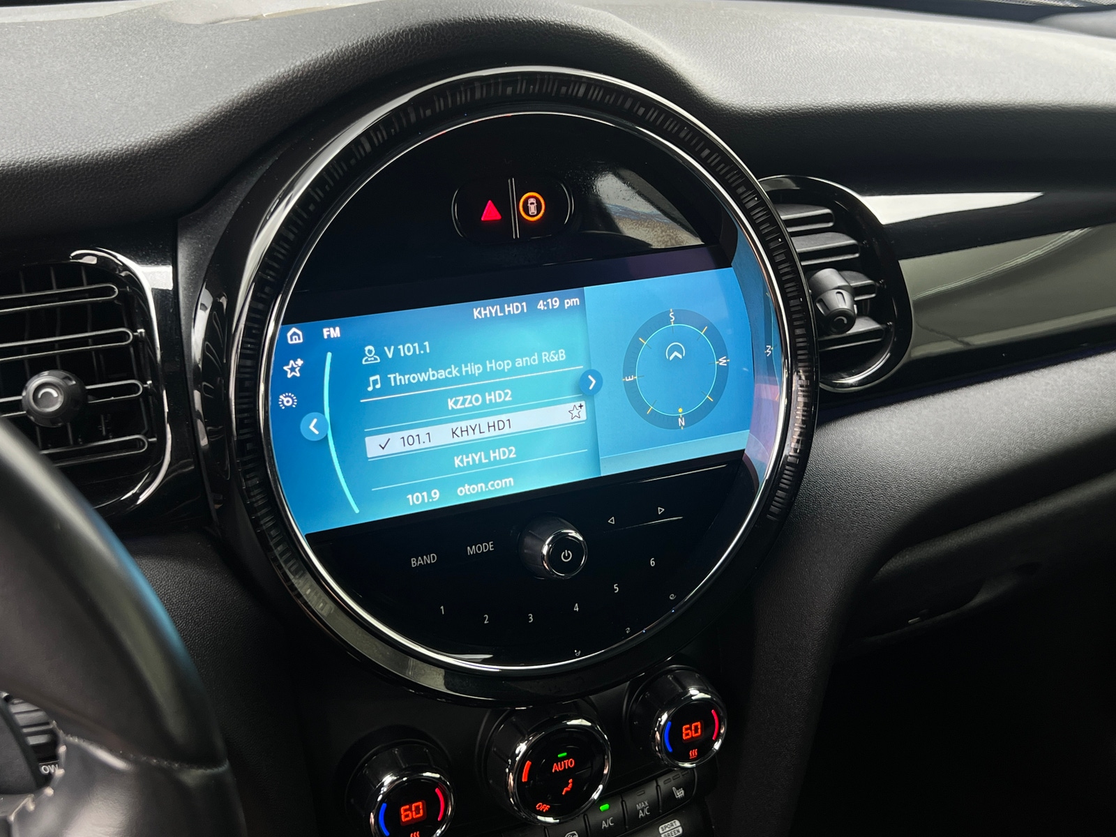 Thumbnail: 2024 MINI Cooper Convertible - 3