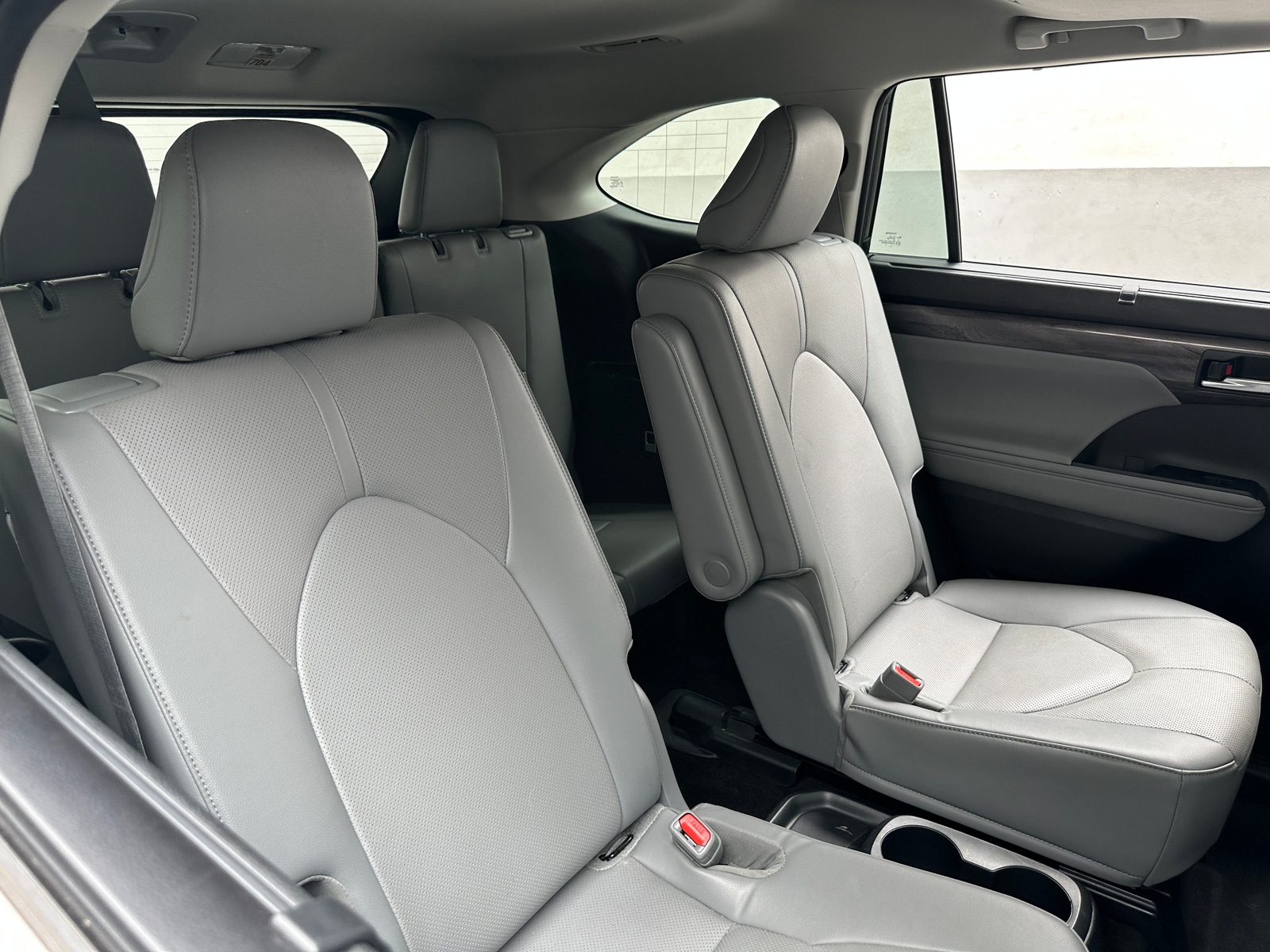 Thumbnail: 2023 Toyota Highlander - 5