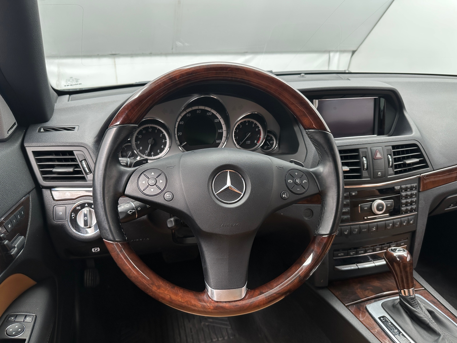 Thumbnail: 2011 Mercedes-Benz E-Class - 4