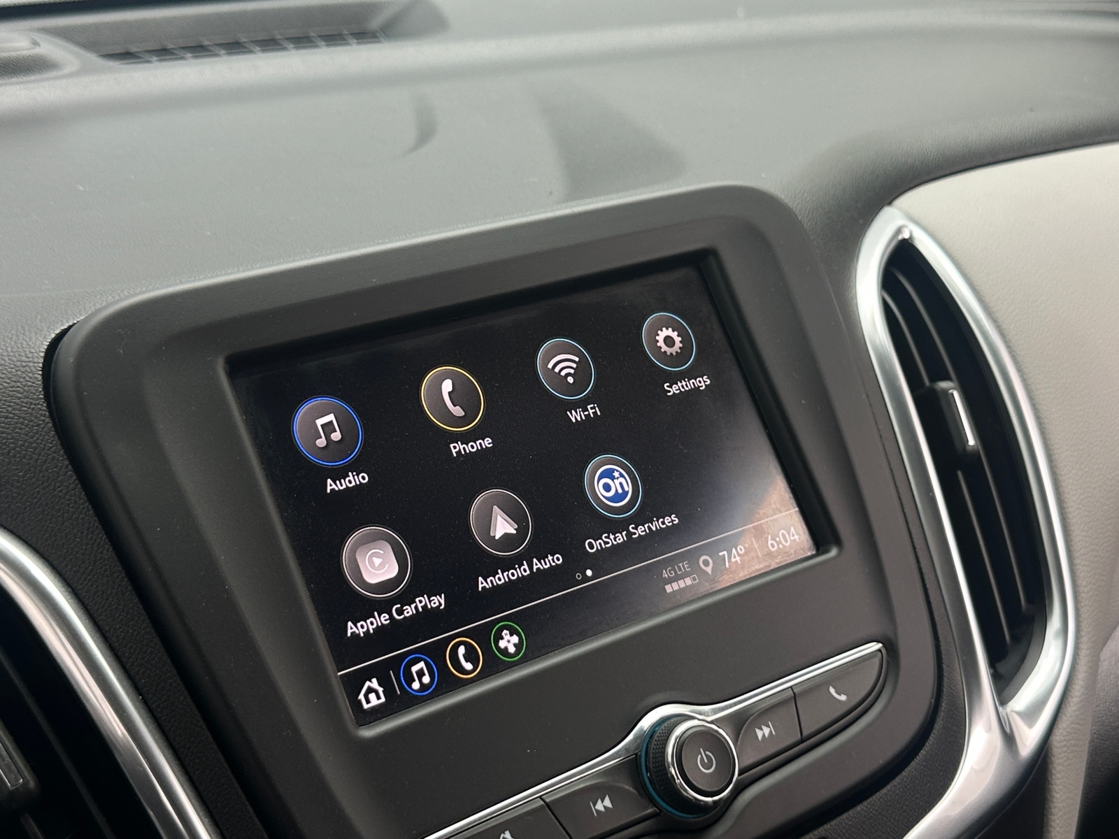 Thumbnail: 2022 Chevrolet Equinox - 4