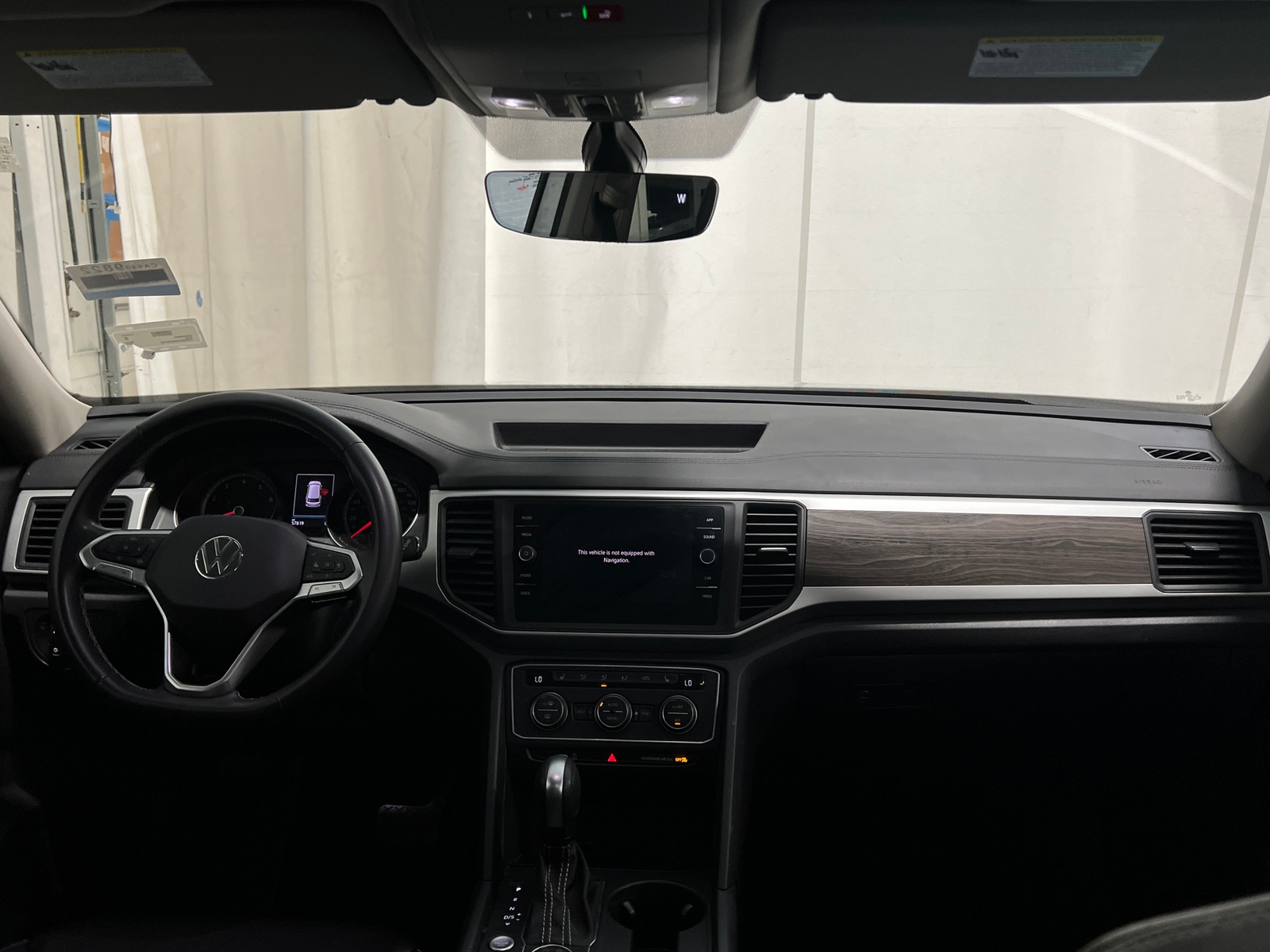Thumbnail: 2021 Volkswagen Atlas - 3