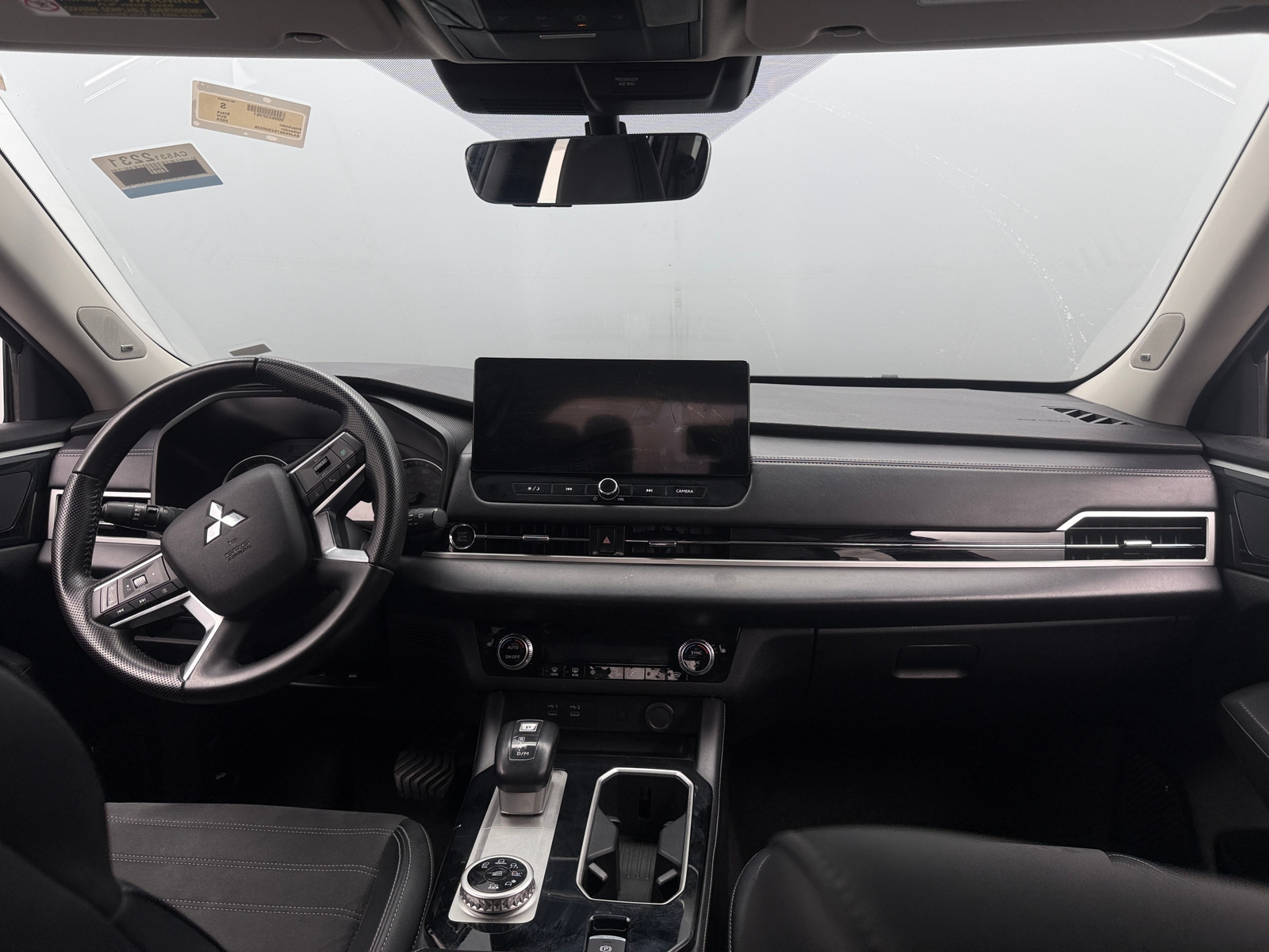 Thumbnail: 2025 Mitsubishi Outlander - 3