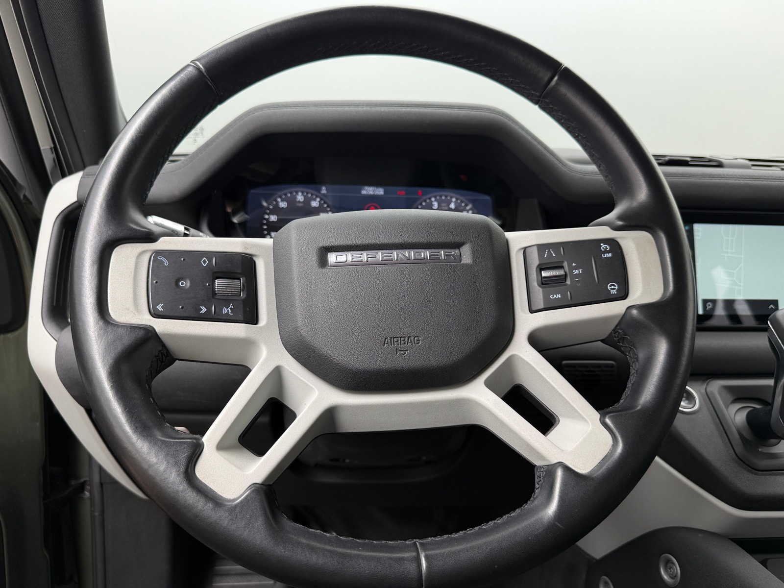 Thumbnail: 2020 Land Rover Defender - 5