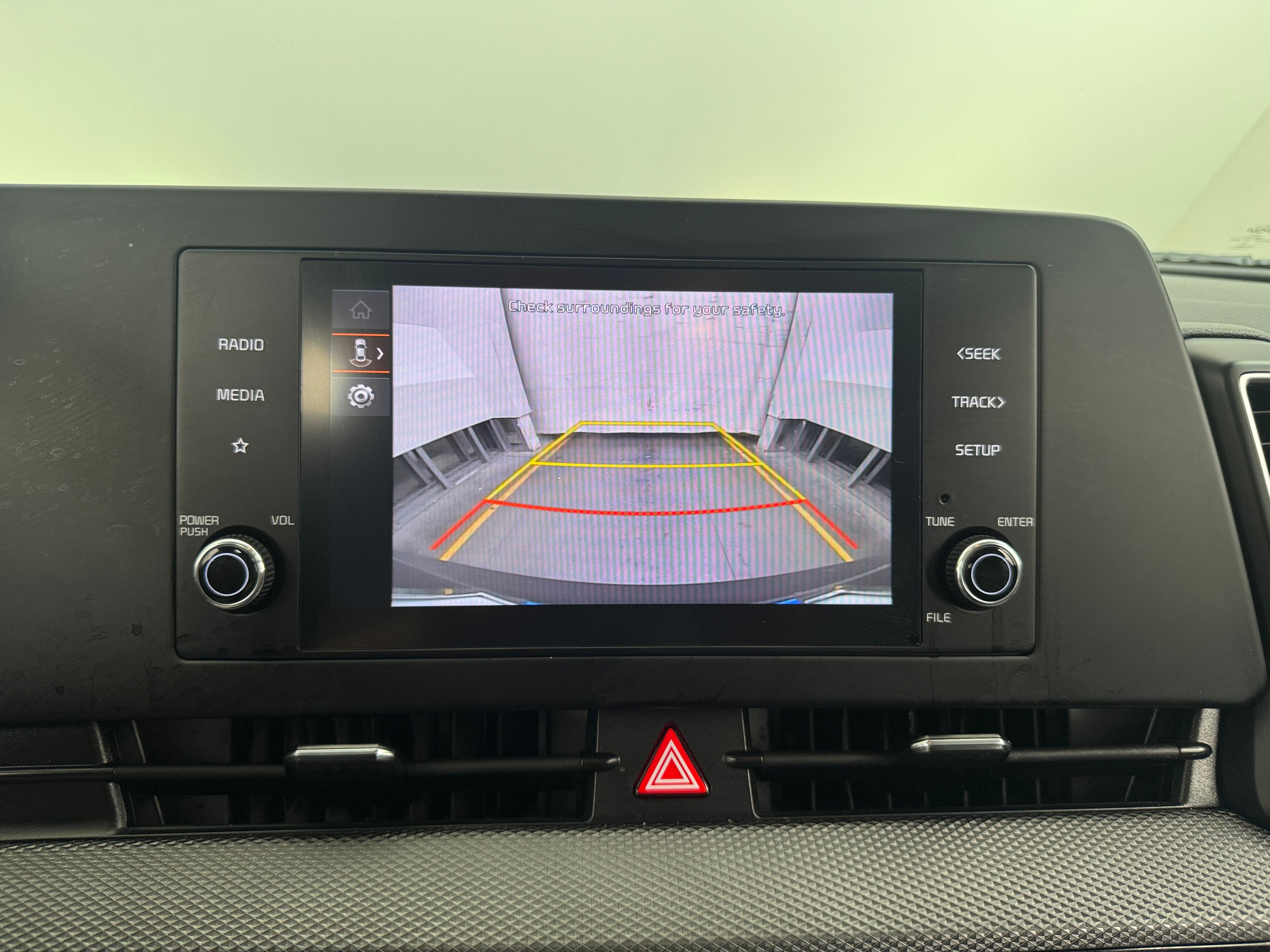 2025 Kia Sportage LX - Photo 13