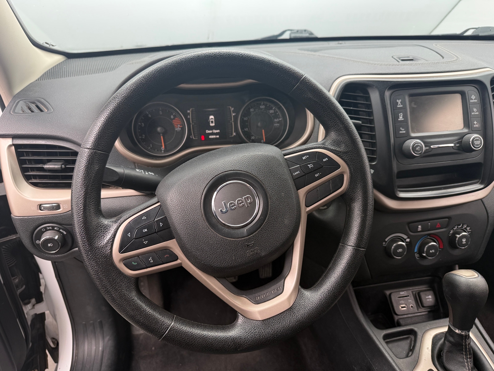 Thumbnail: 2018 Jeep Cherokee - 5