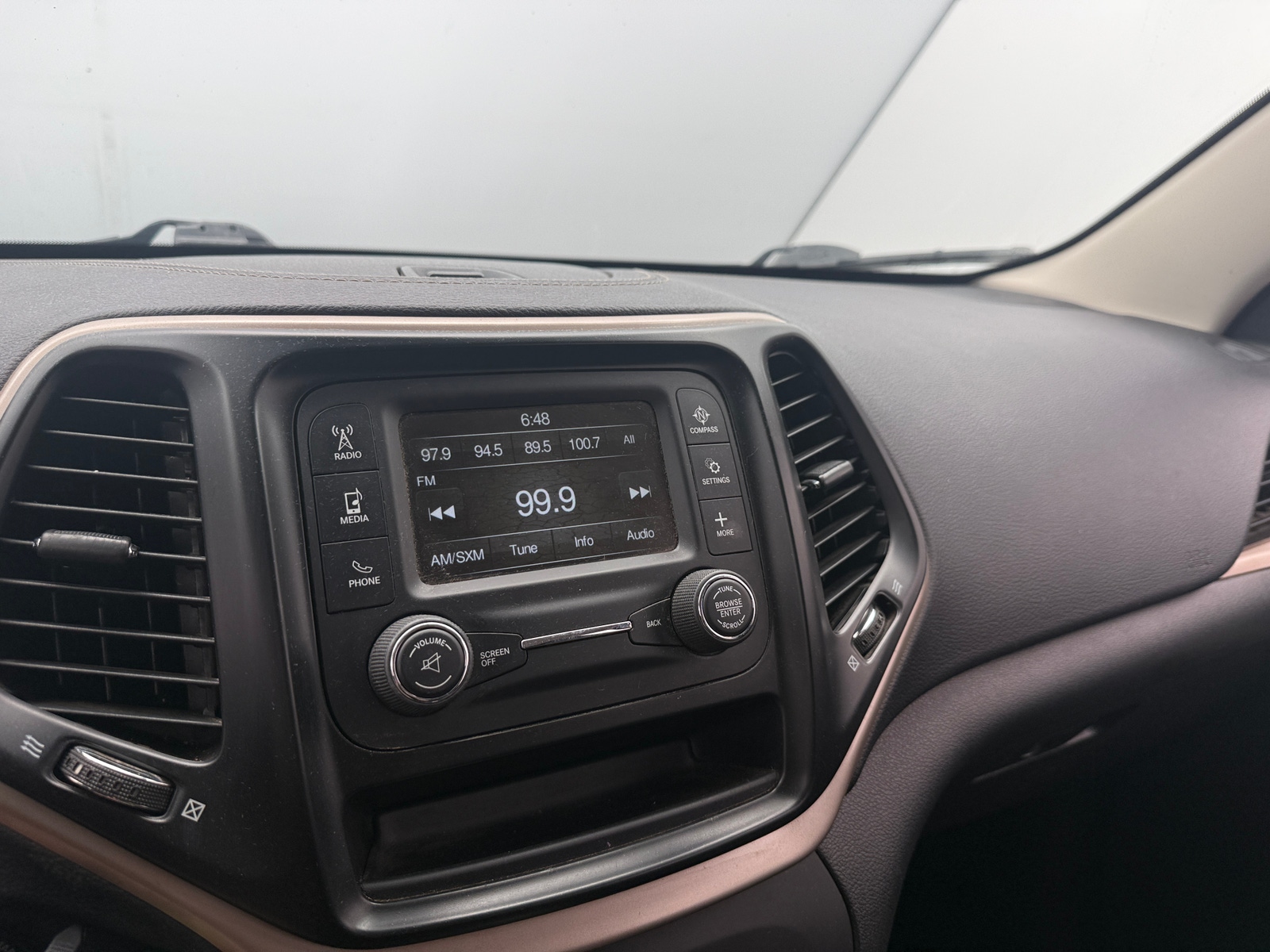 Thumbnail: 2018 Jeep Cherokee - 4