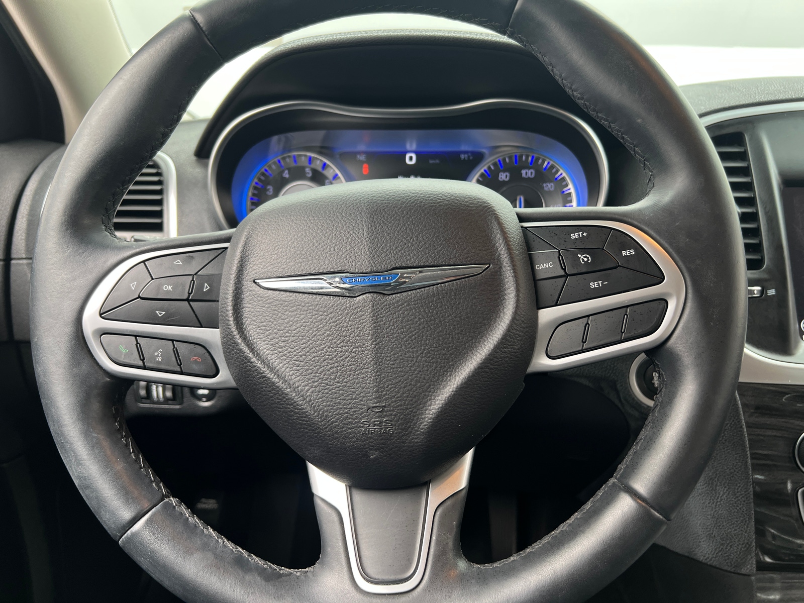 Thumbnail: 2019 Chrysler 300 - 5