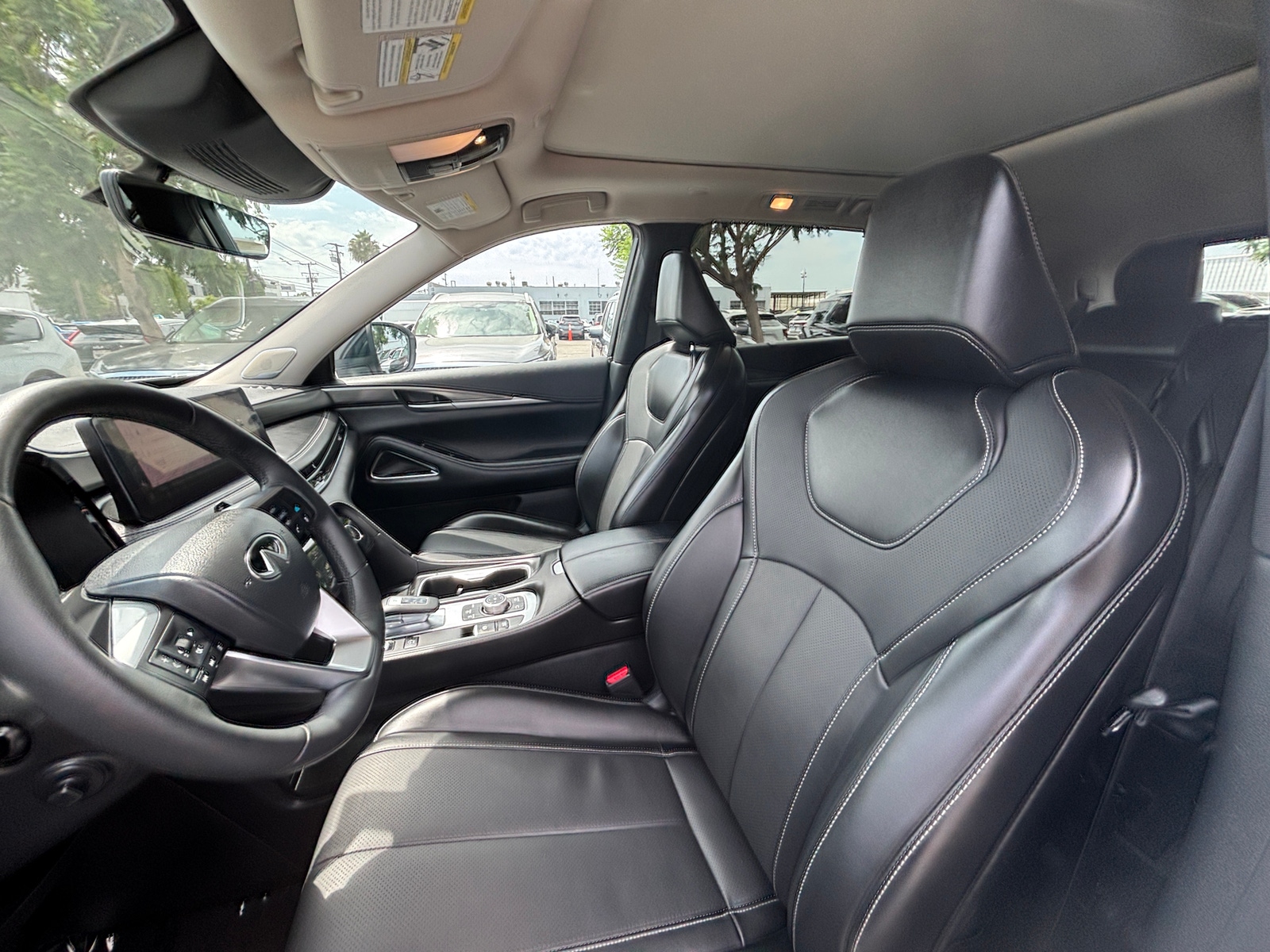 Thumbnail: 2026 INFINITI QX60 - 2