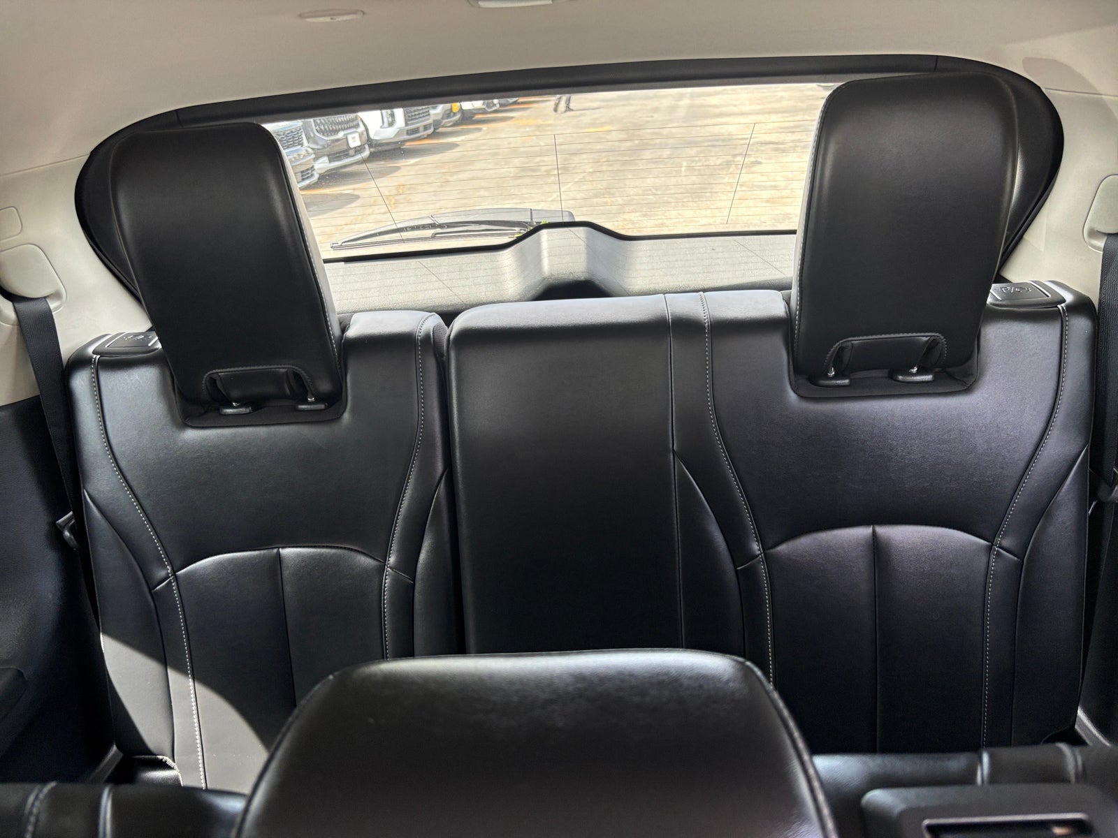 Thumbnail: 2026 INFINITI QX60 - 6
